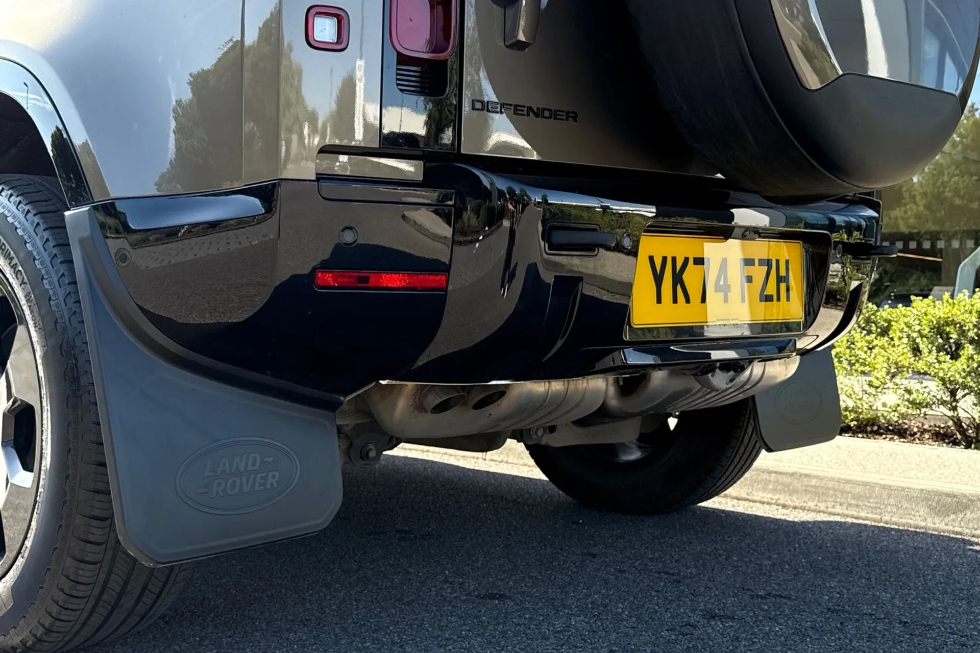 LAND ROVER Defender 90 thumbnail image number 4