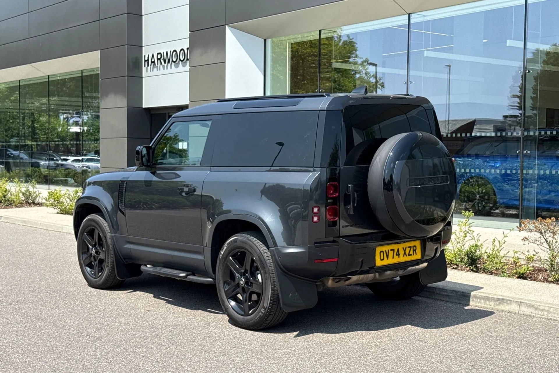 LAND ROVER DEFENDER thumbnail image number 12