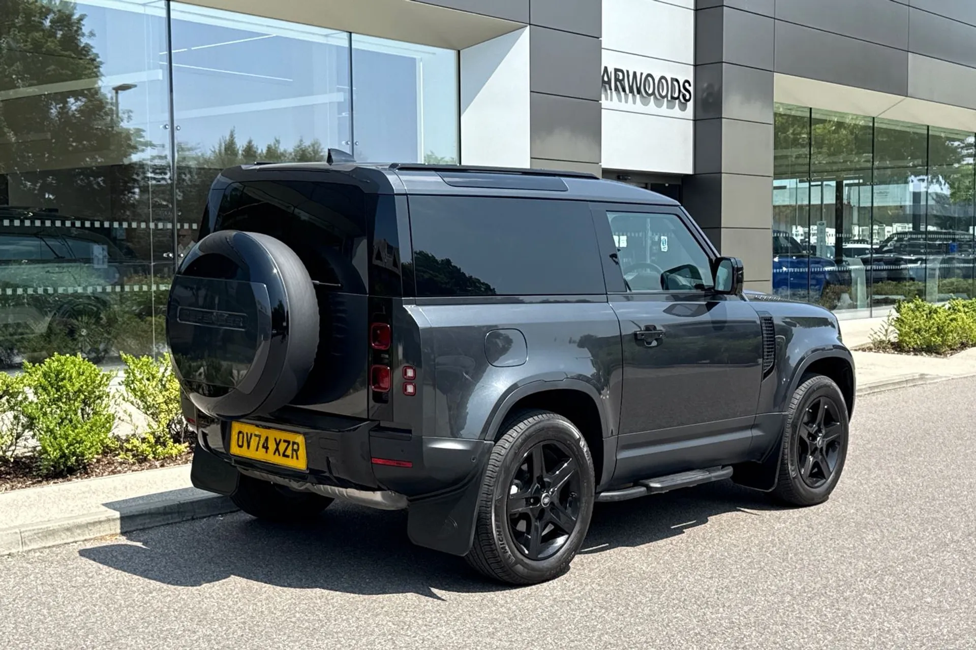 LAND ROVER DEFENDER thumbnail image number 10