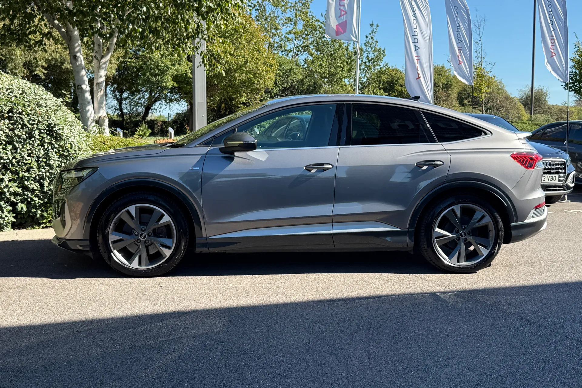 Audi Q4 thumbnail image number 27