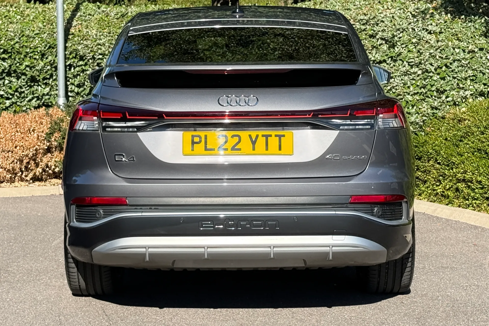 Audi Q4 thumbnail image number 7