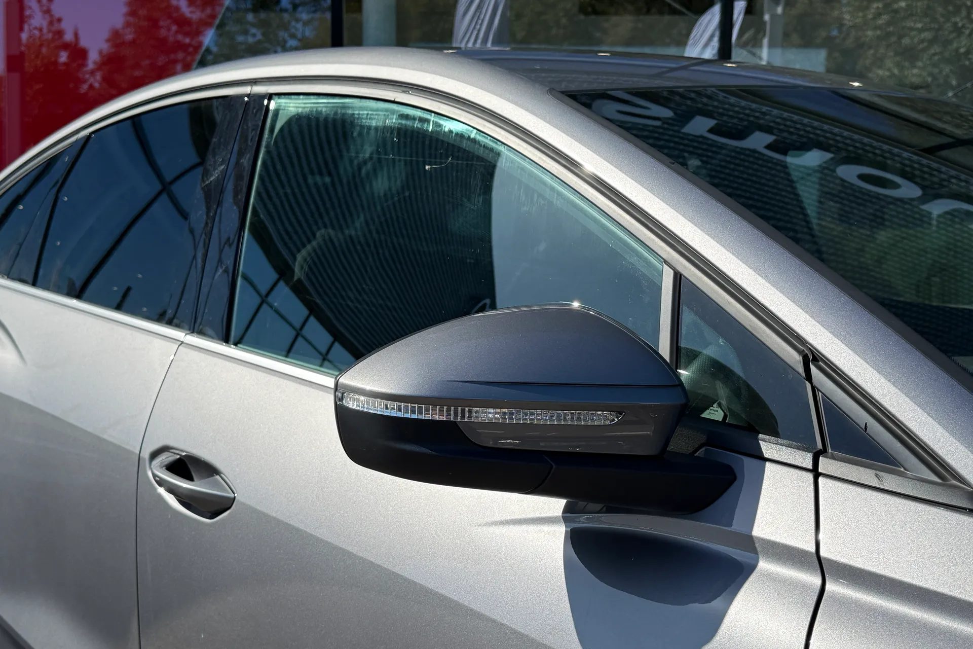 Audi Q4 thumbnail image number 17