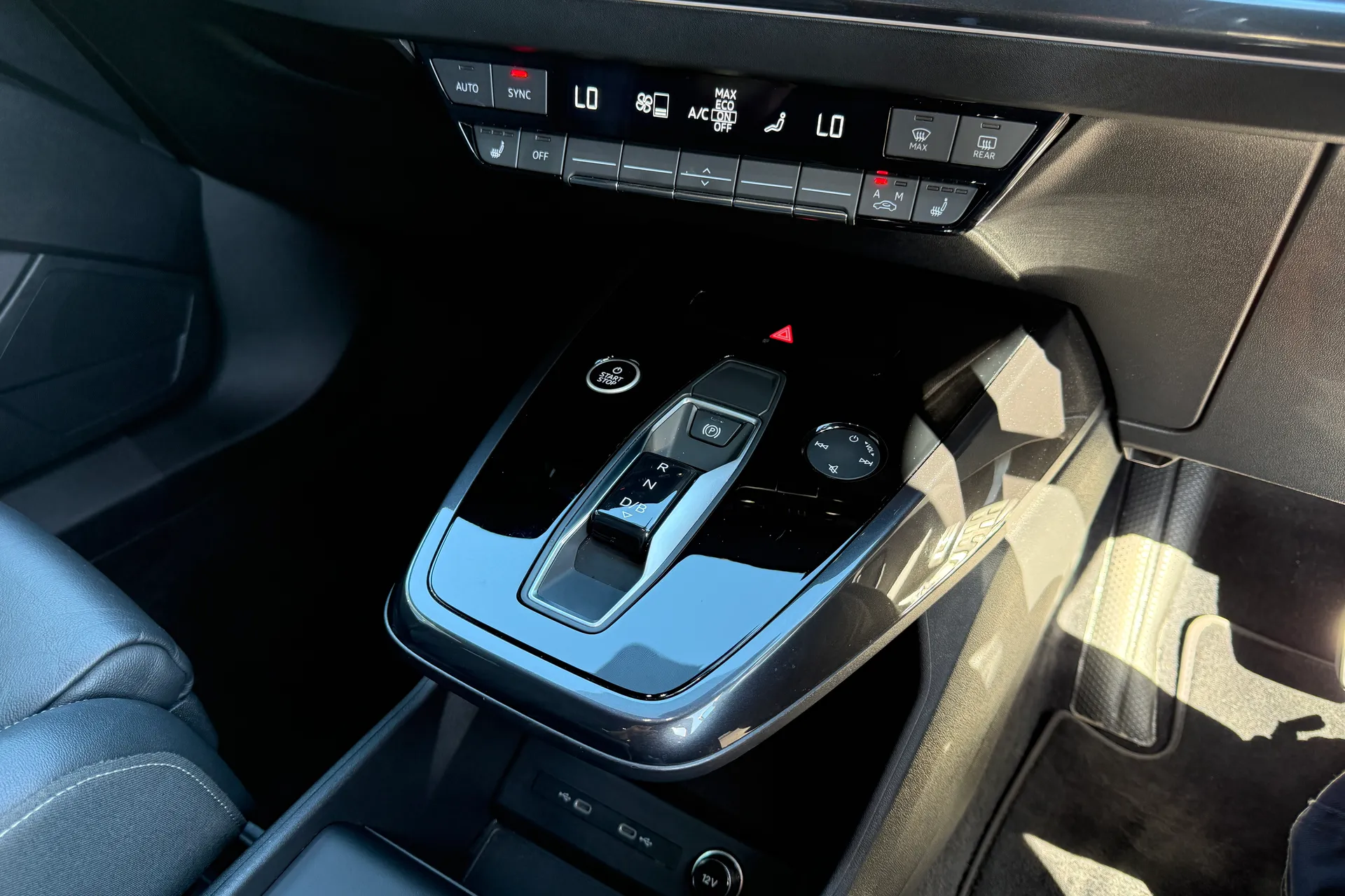 Audi Q4 thumbnail image number 21