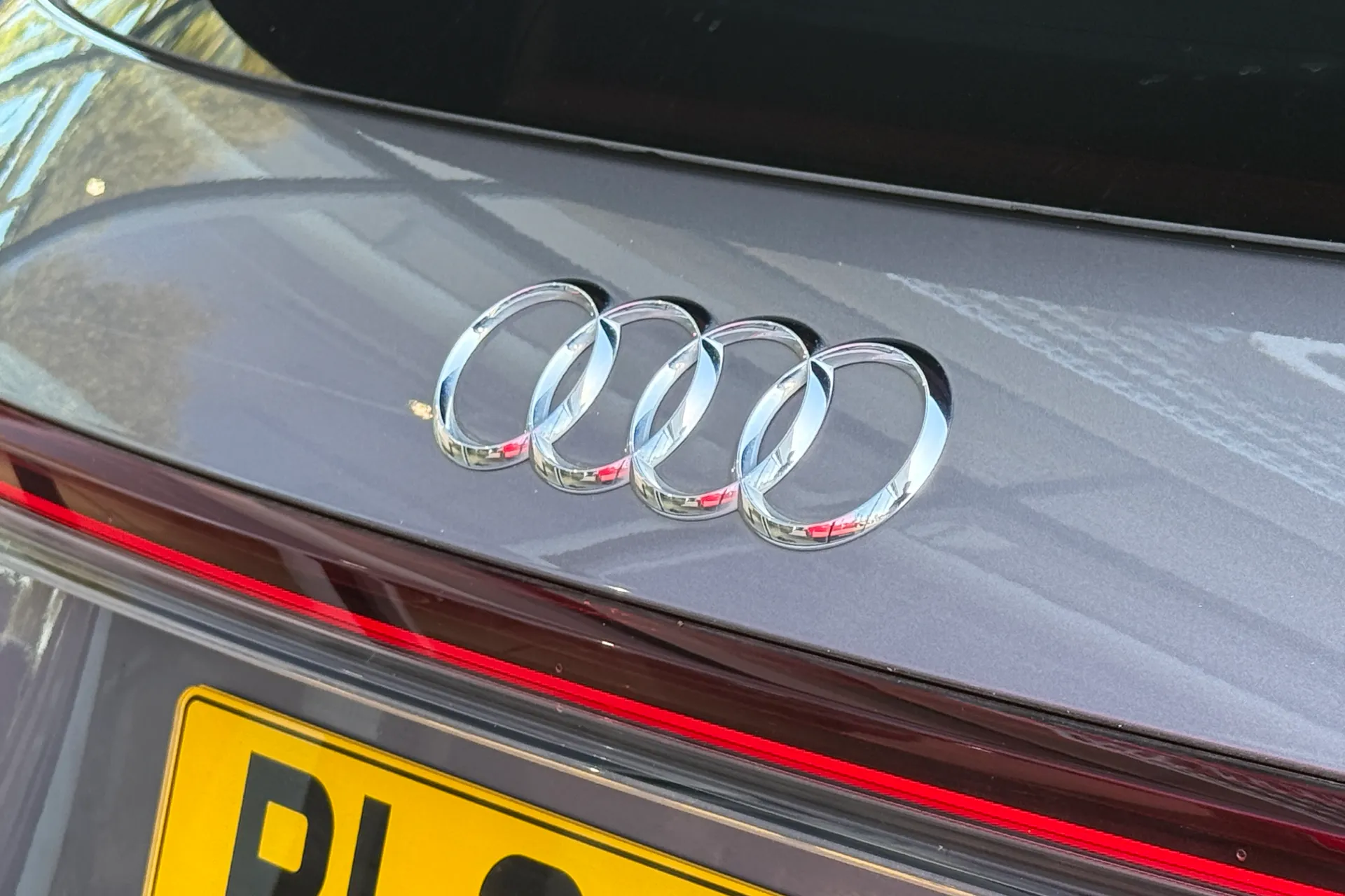 Audi Q4 thumbnail image number 22