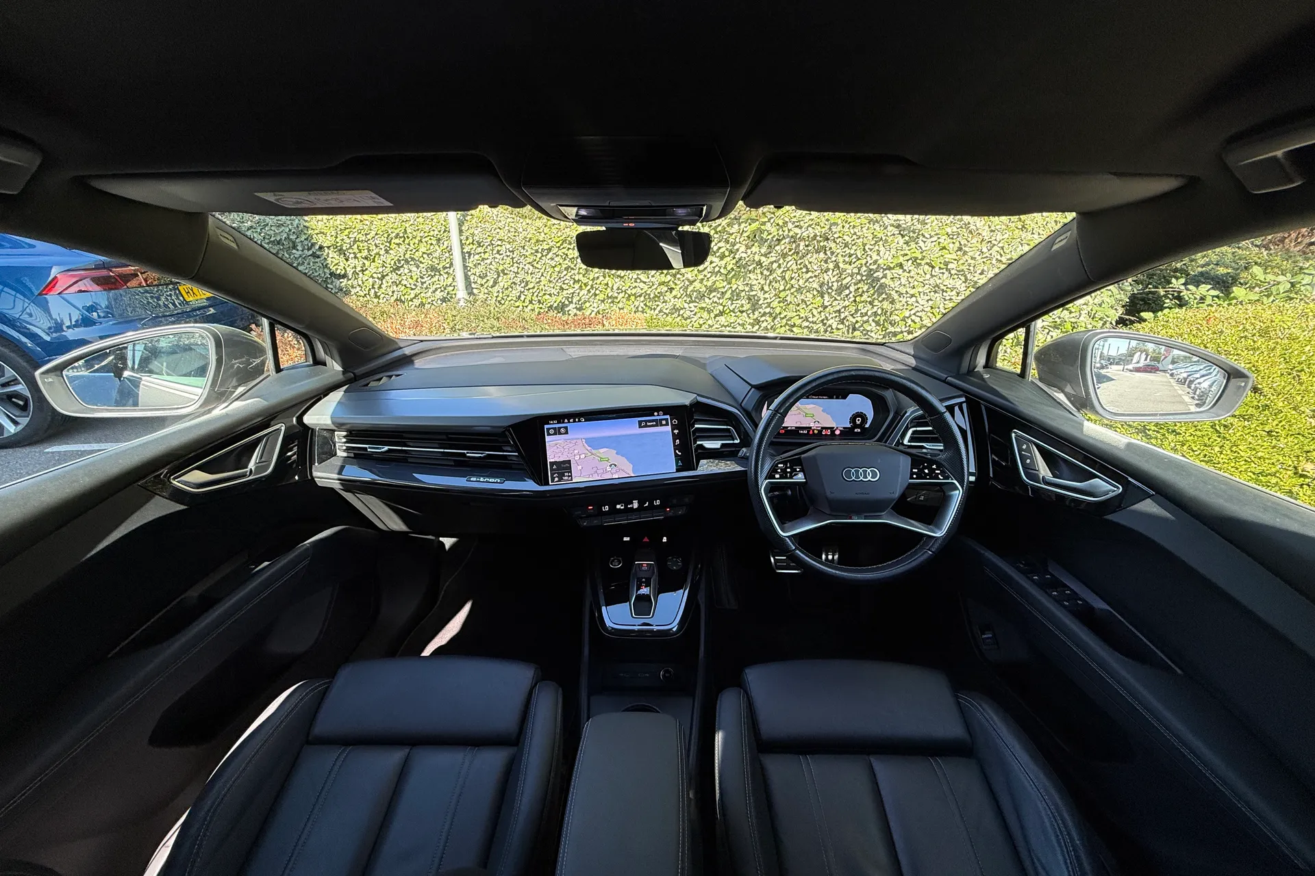 Audi Q4 thumbnail image number 4