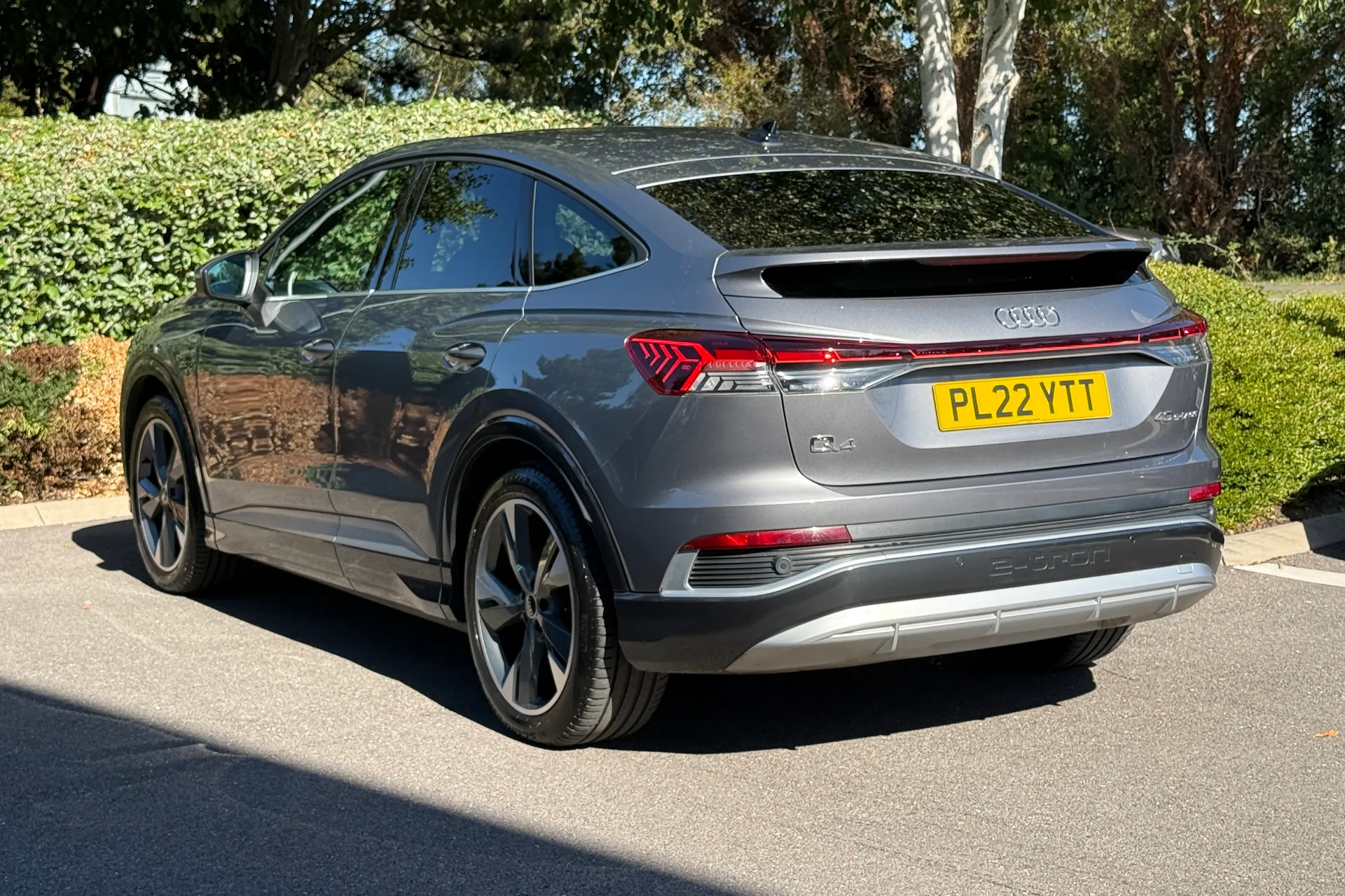 Audi Q4 thumbnail image number 11