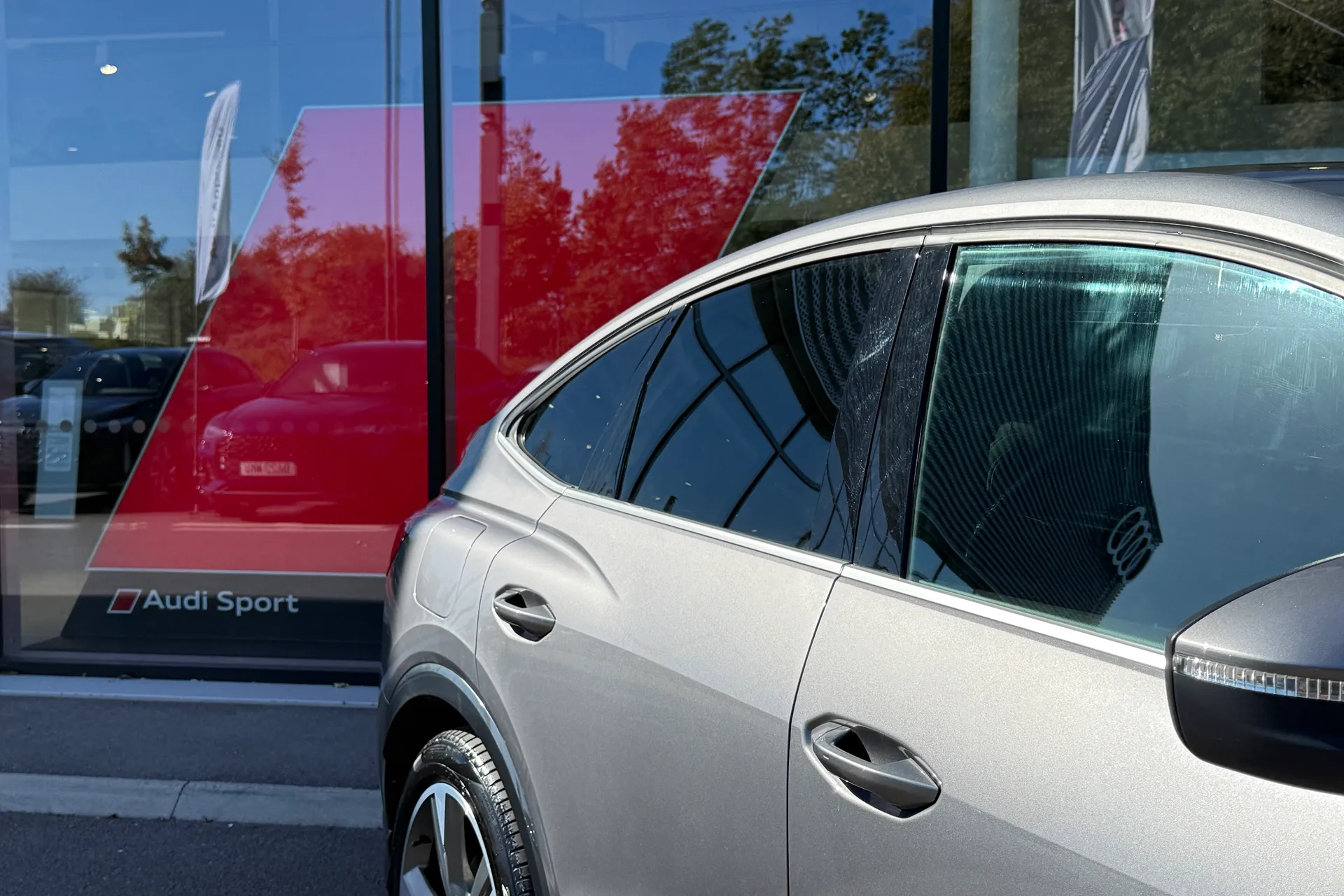Audi Q4 thumbnail image number 15