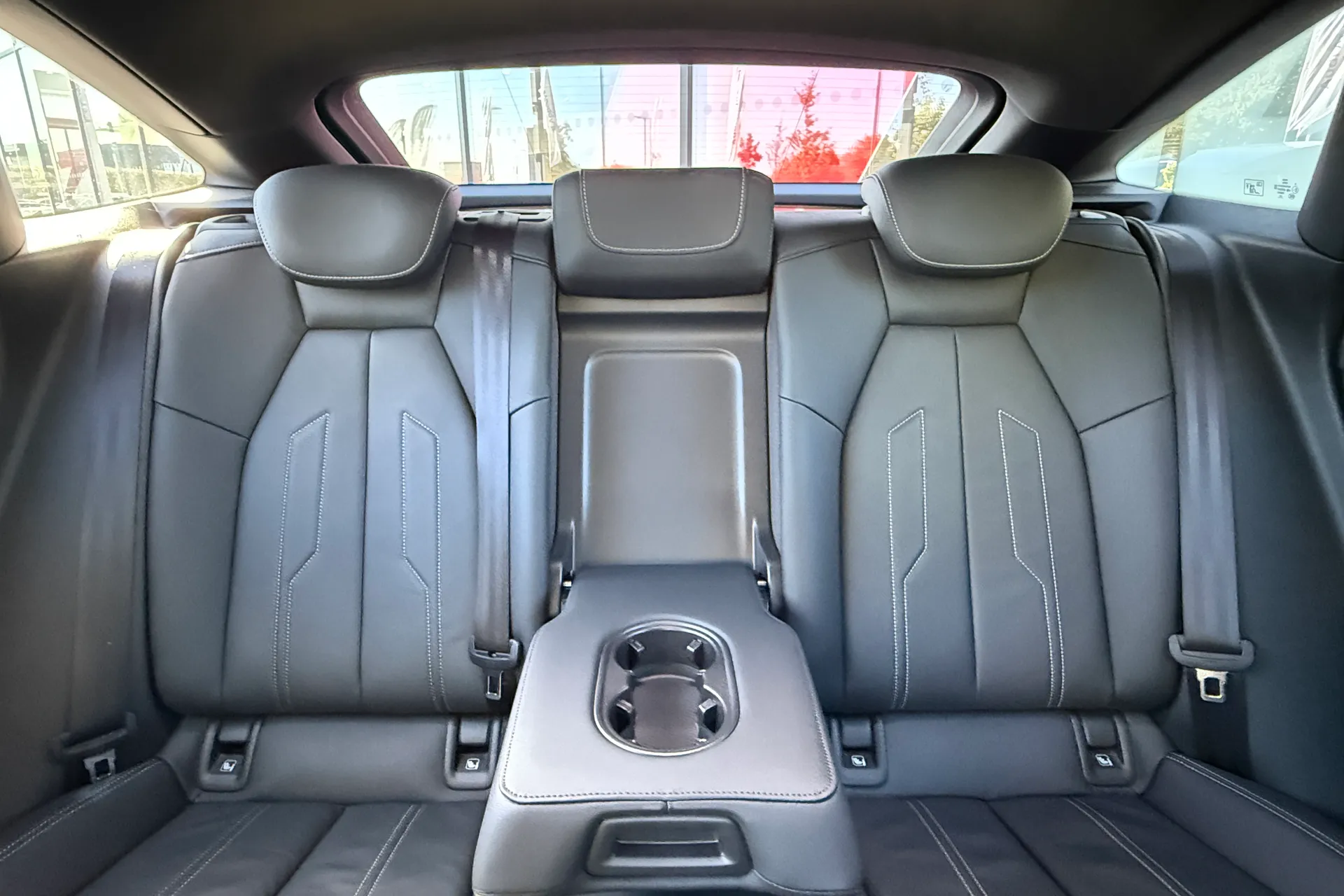 Audi Q4 thumbnail image number 37