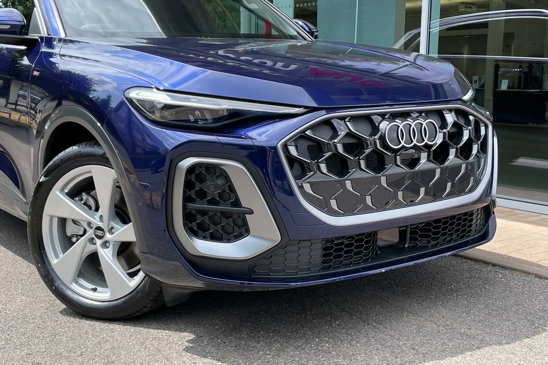 Audi Q5 thumbnail image number 5