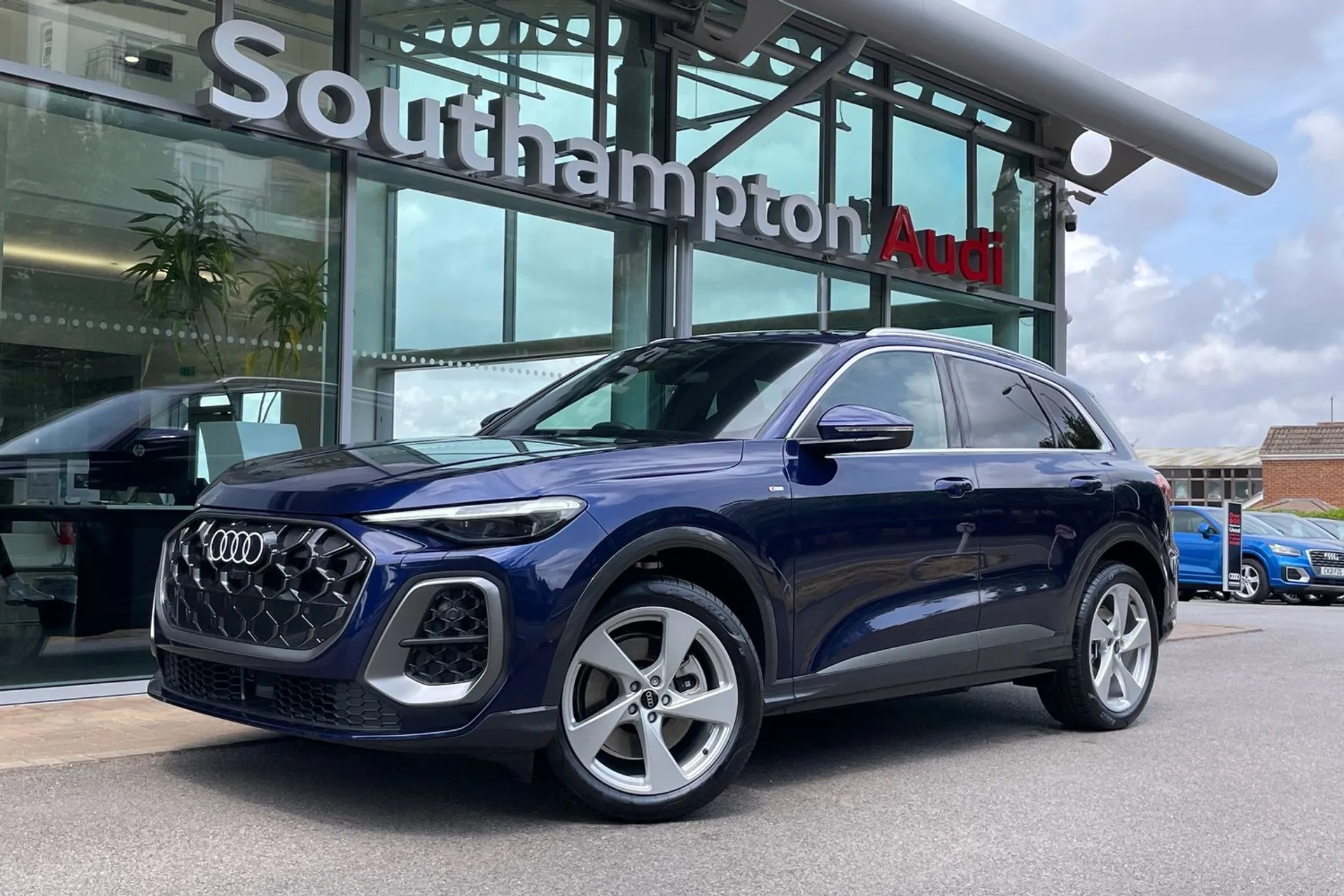 Audi Q5 thumbnail image number 10