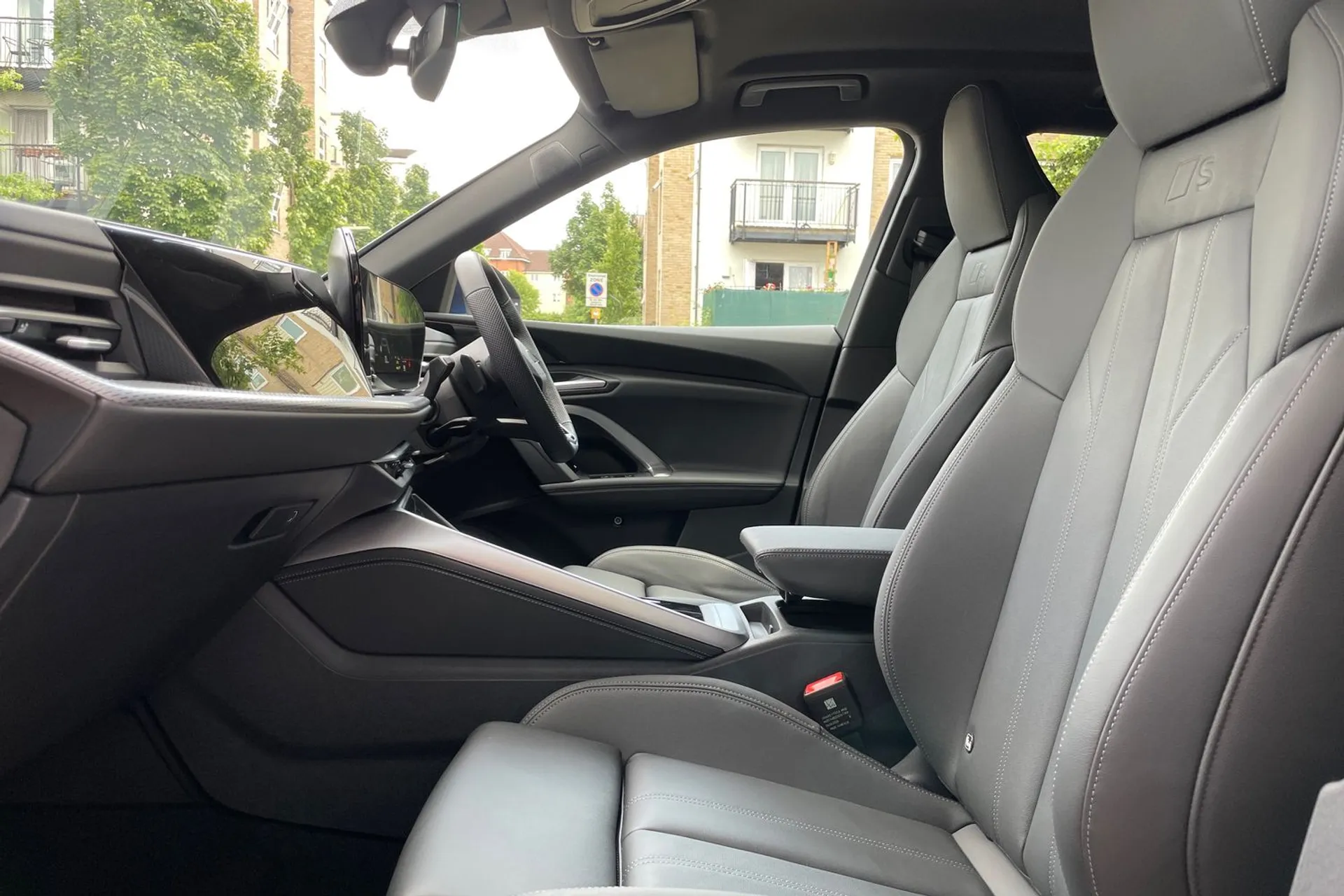 Audi Q5 thumbnail image number 27