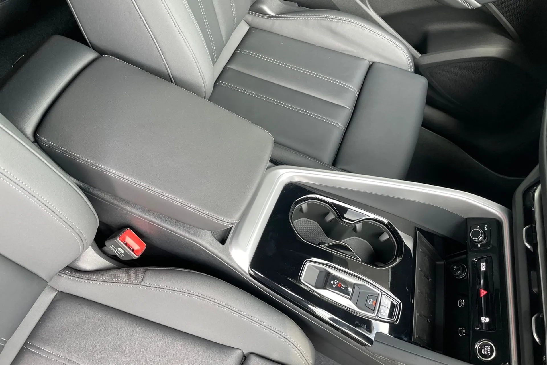 Audi Q5 thumbnail image number 40