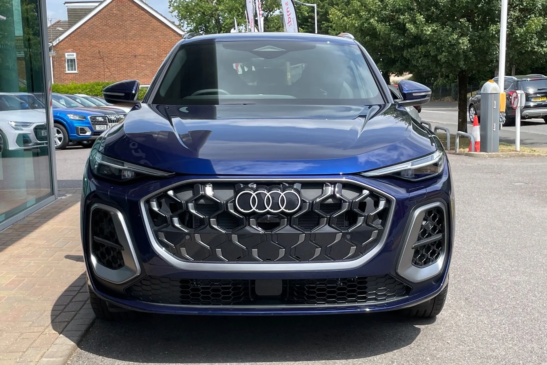 Audi Q5 thumbnail image number 11