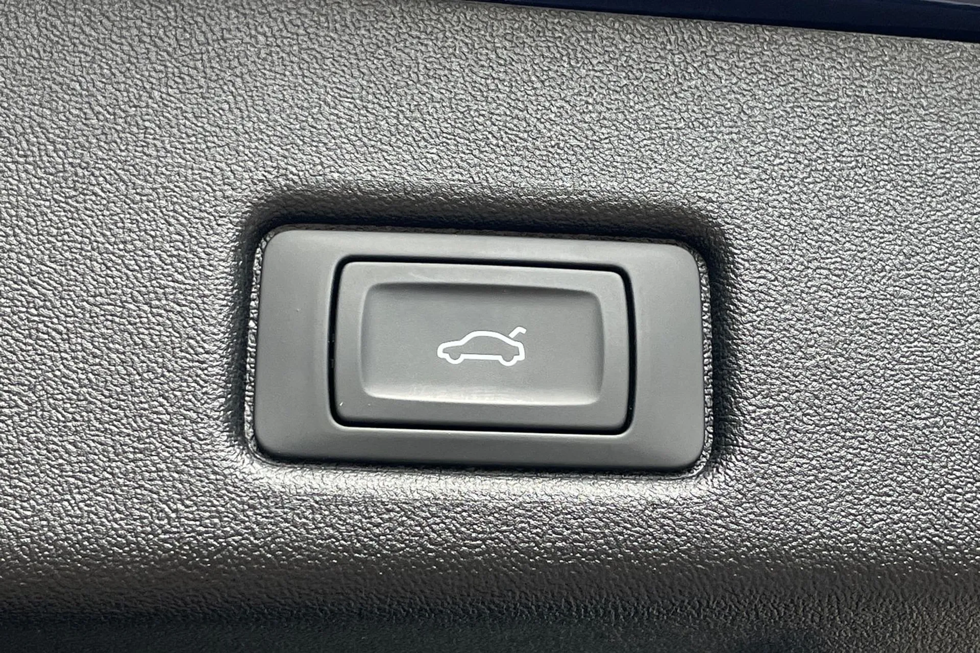 Audi Q5 thumbnail image number 19