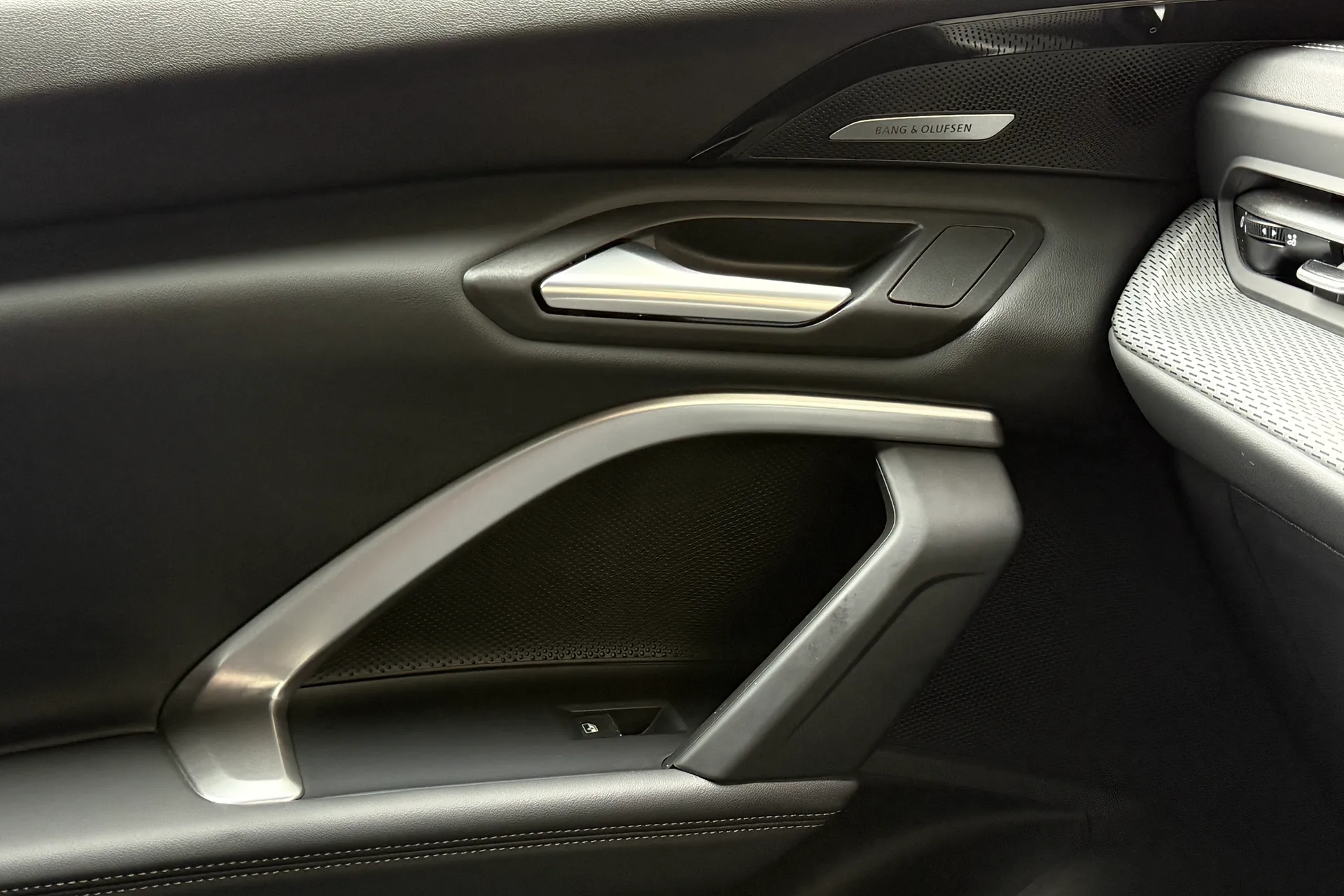 Audi Q5 thumbnail image number 27