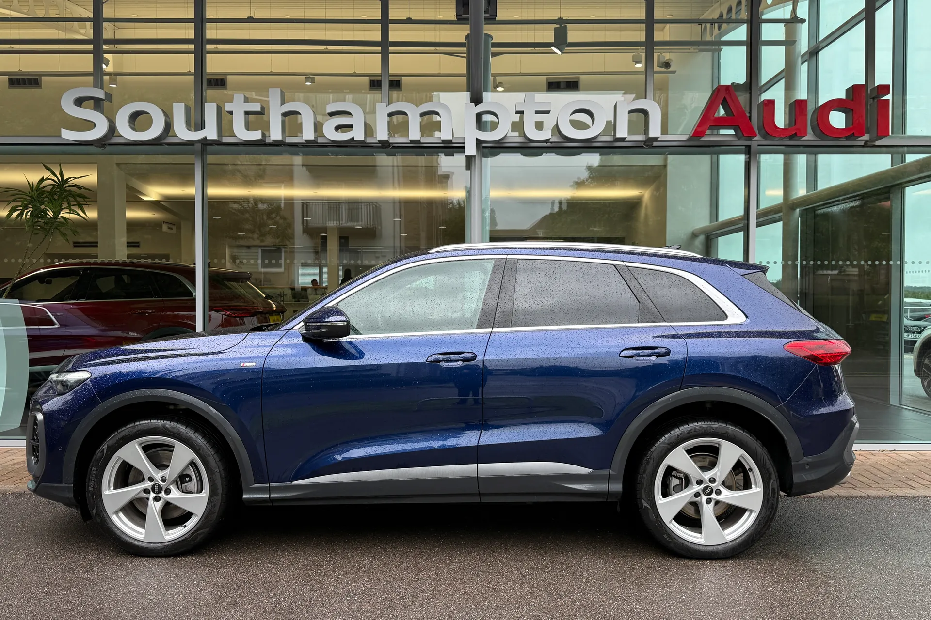 Audi Q5 thumbnail image number 50