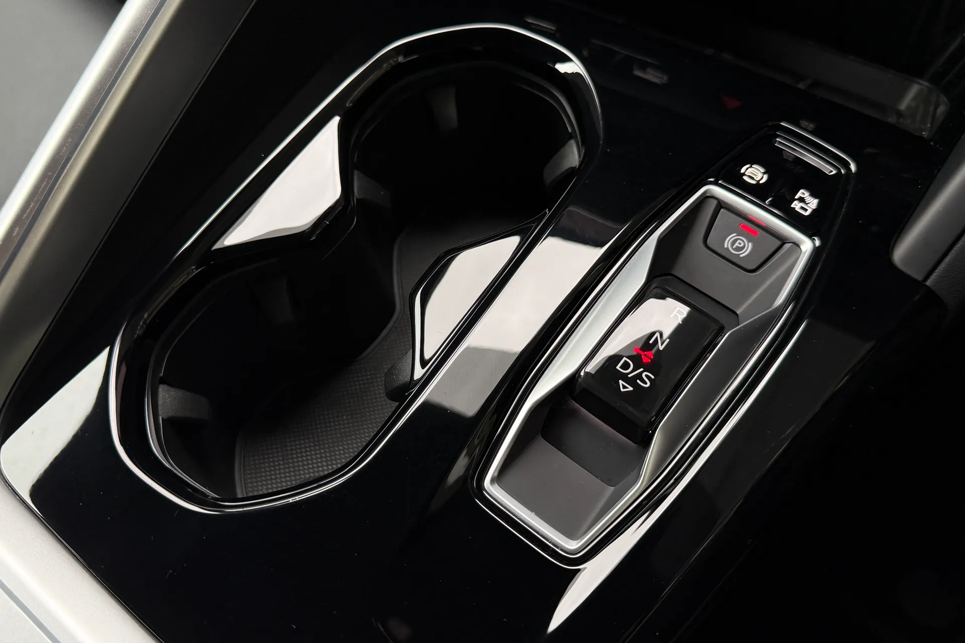 Audi Q5 thumbnail image number 21