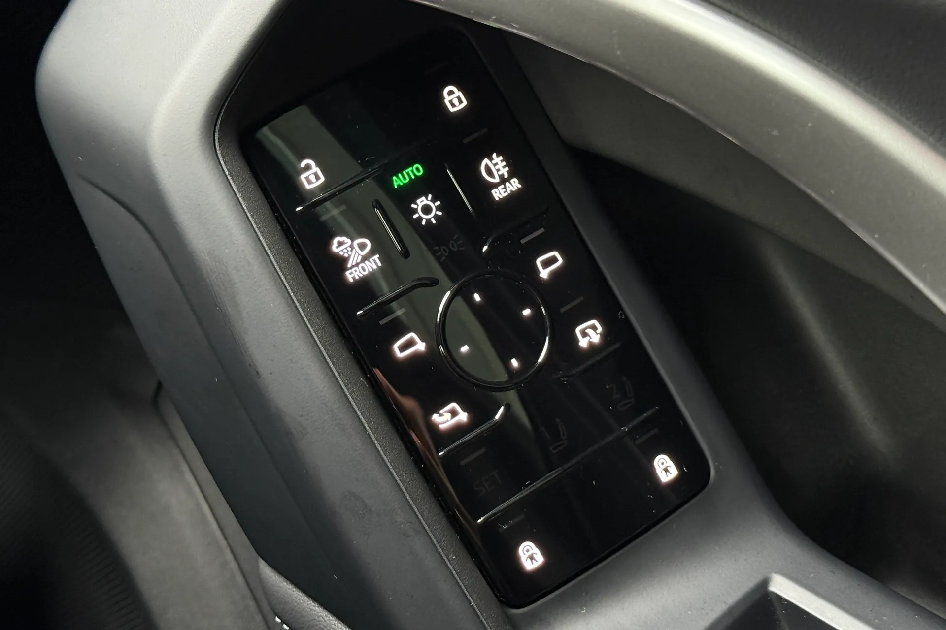 Audi Q5 thumbnail image number 18