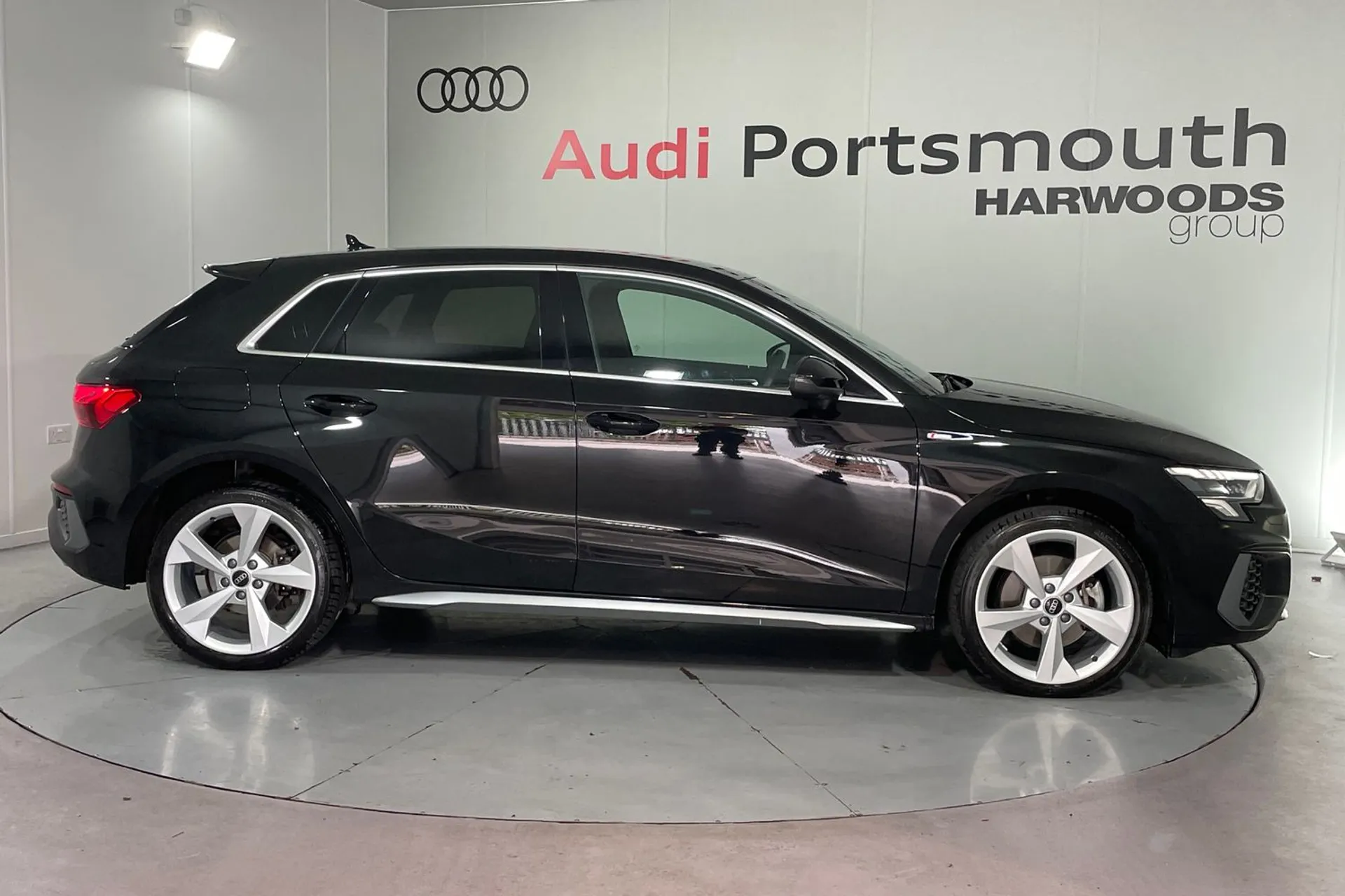 Audi A3 thumbnail image number 2