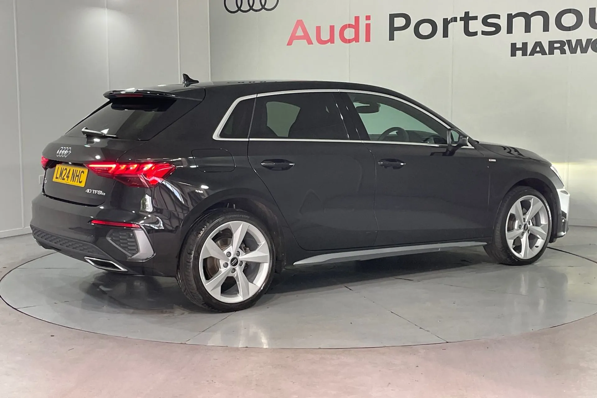Audi A3 thumbnail image number 10