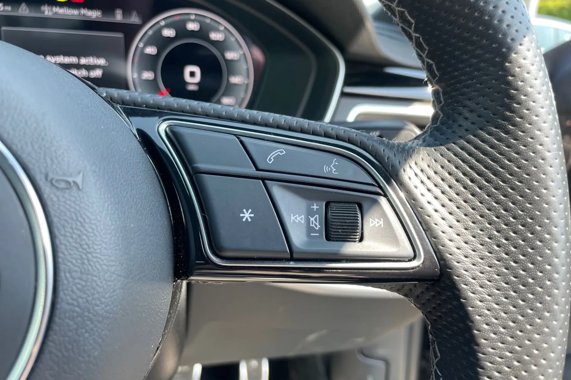 Audi A5 thumbnail image number 44