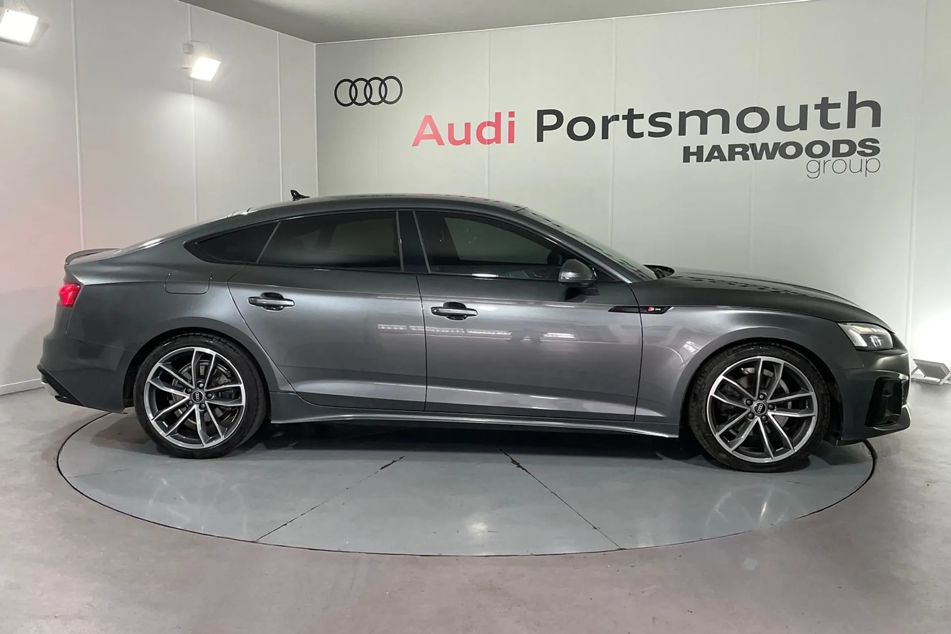 Audi A5 thumbnail image number 2