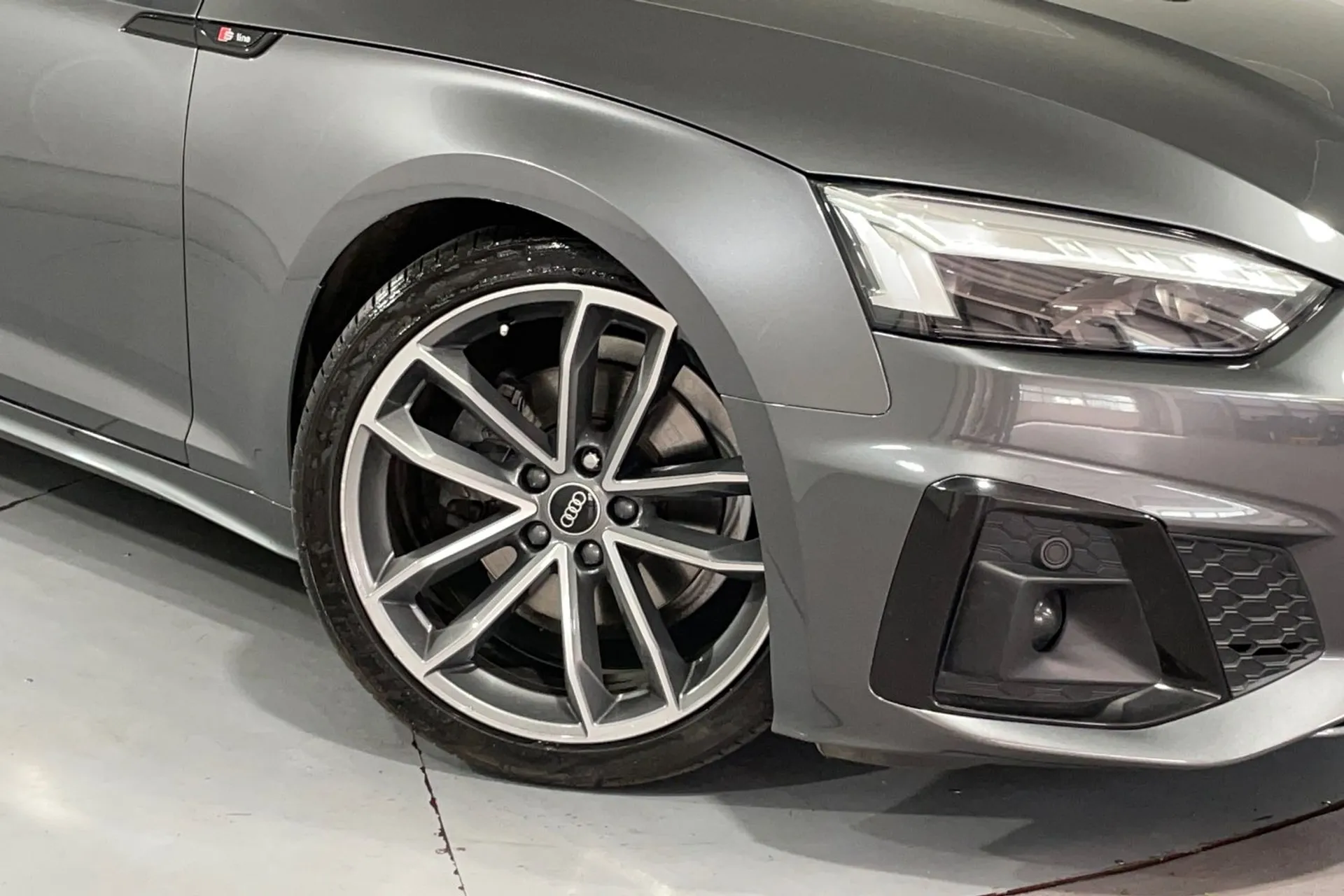 Audi A5 thumbnail image number 11