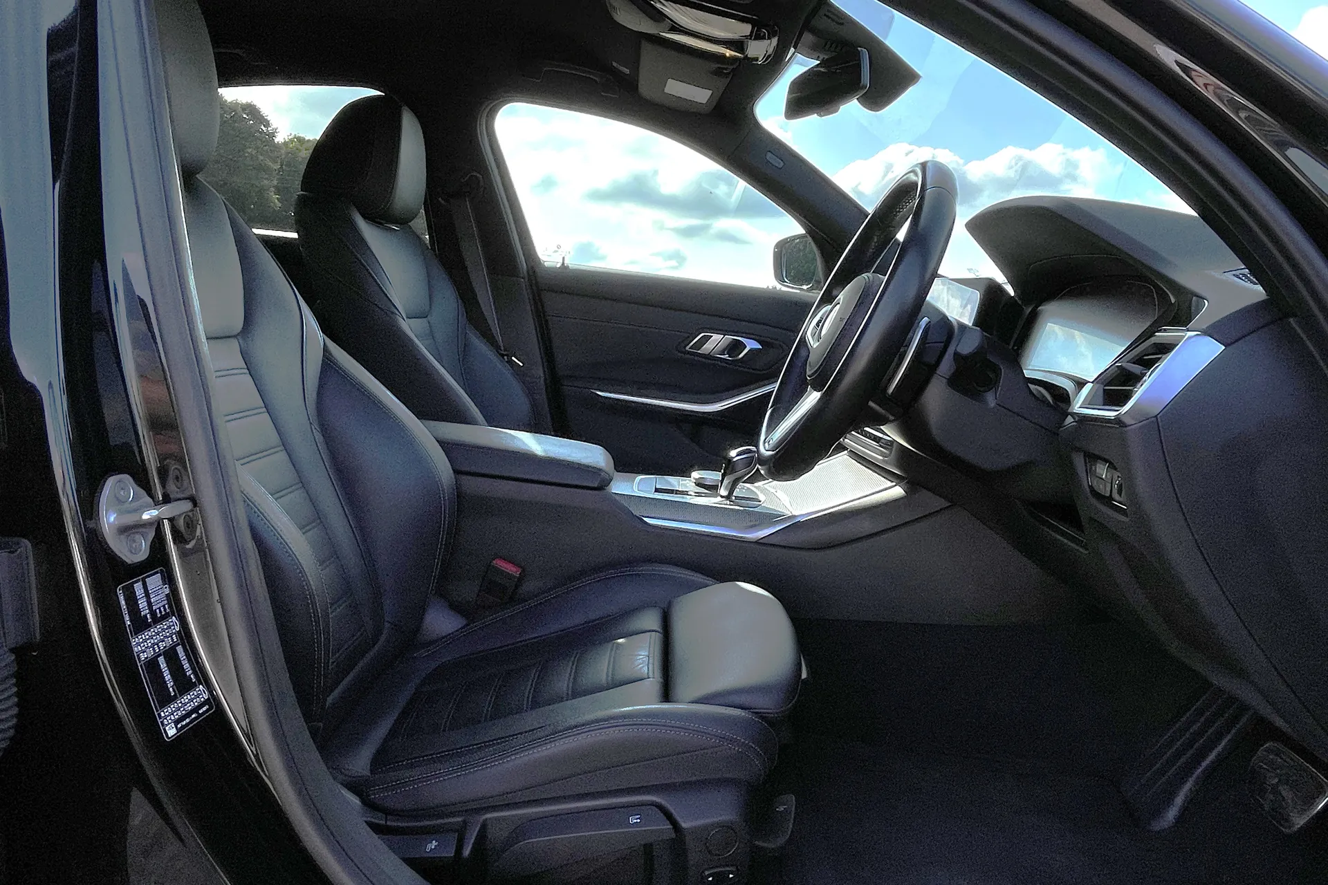 BMW 3 SERIES thumbnail image number 25