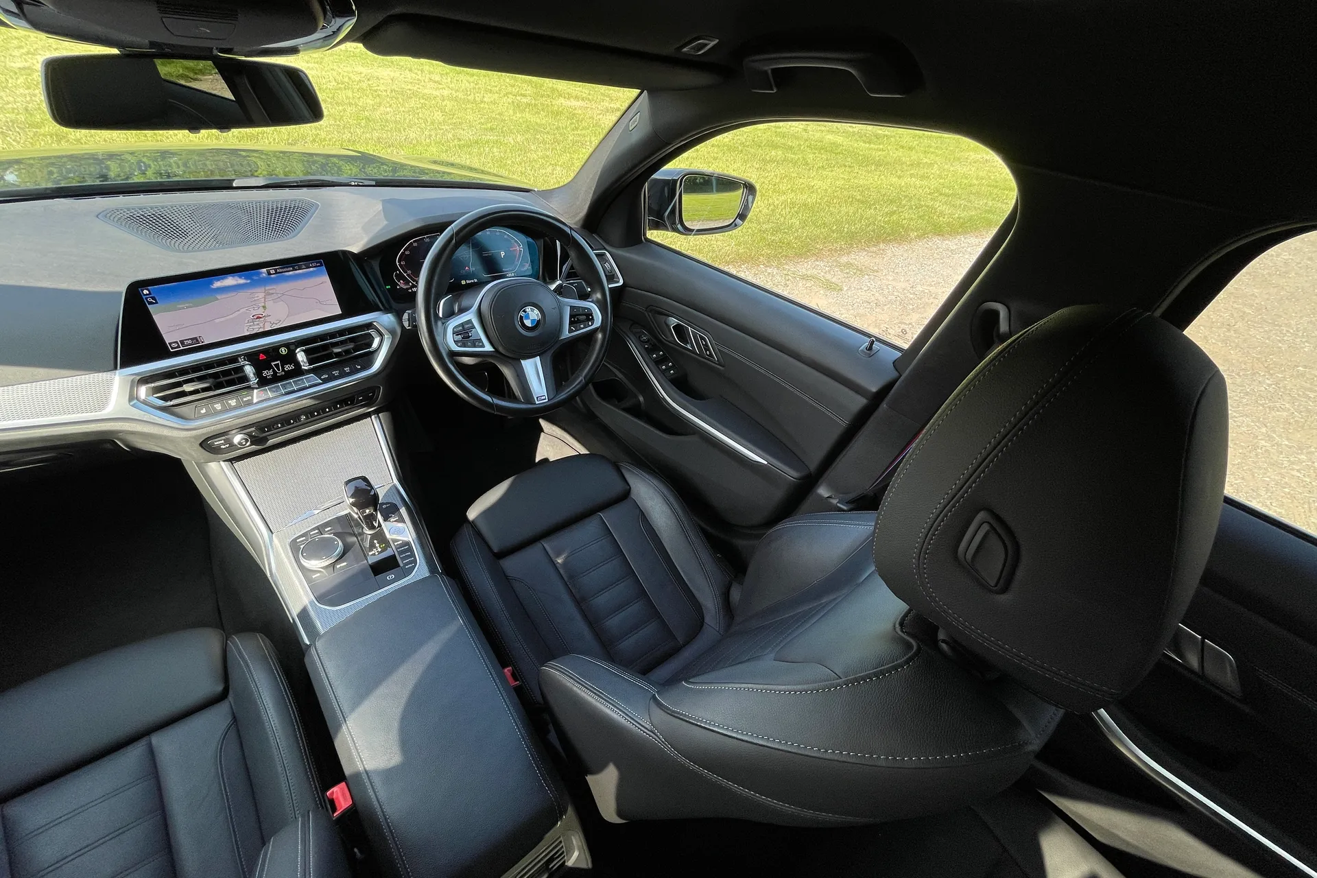 BMW 3 SERIES thumbnail image number 32