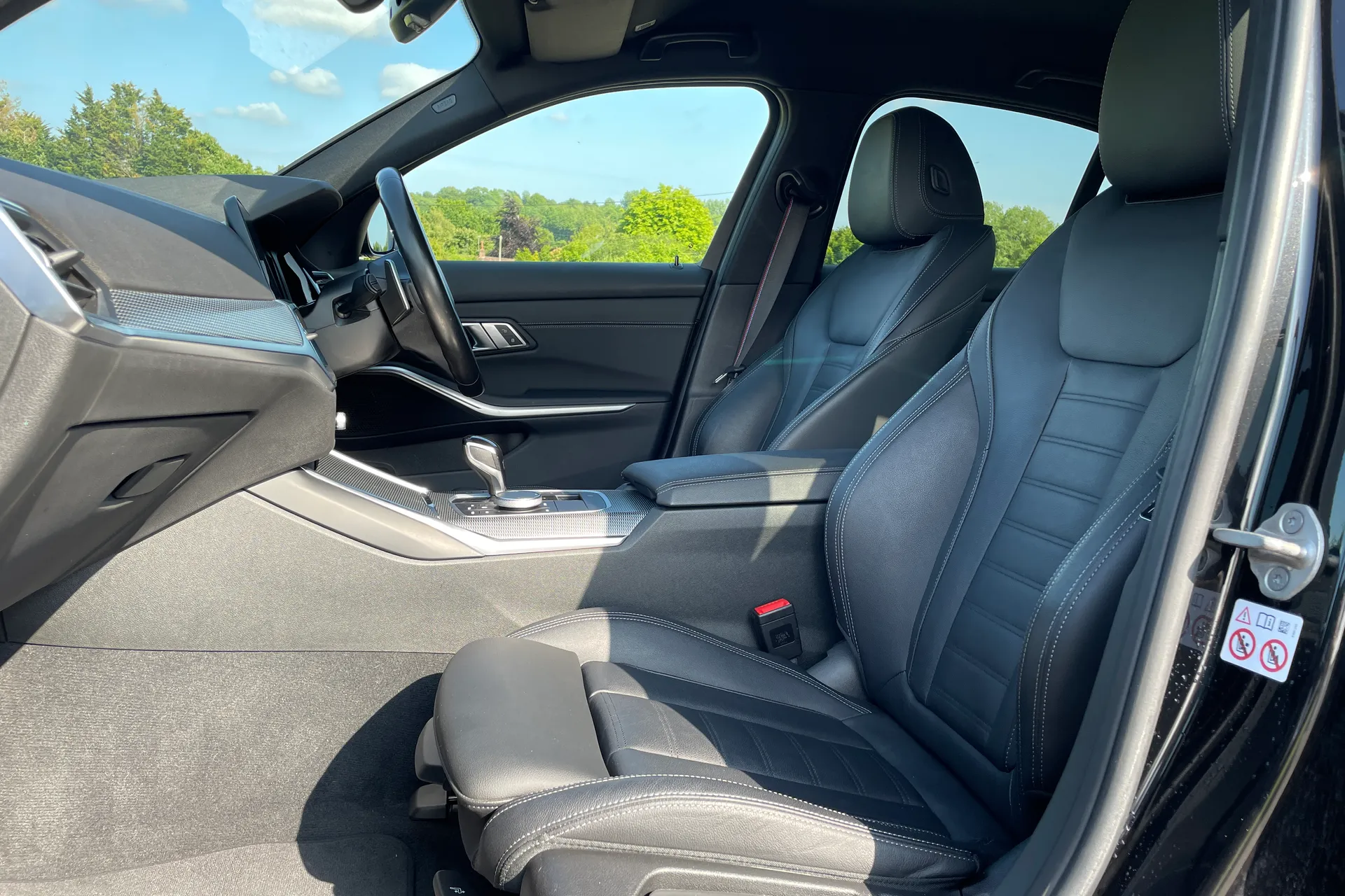 BMW 3 SERIES thumbnail image number 28