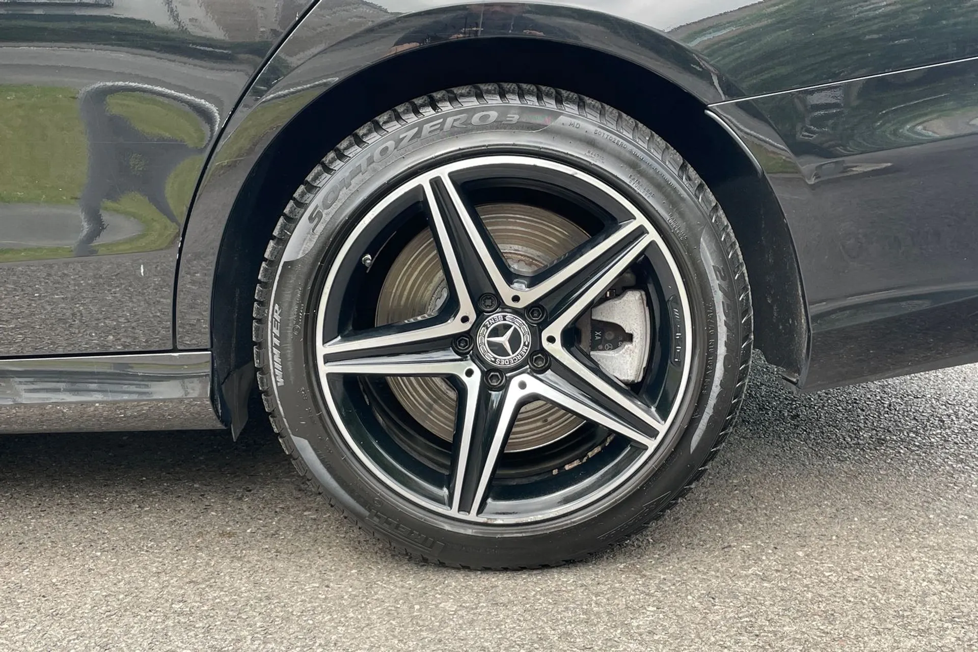 MERCEDES-BENZ E CLASS thumbnail image number 8