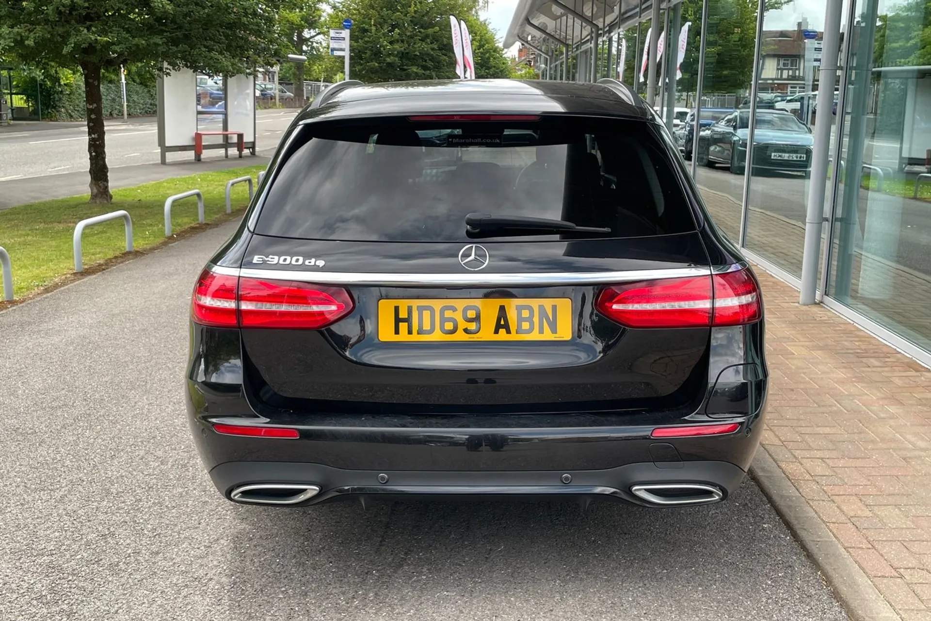 MERCEDES-BENZ E CLASS thumbnail image number 12