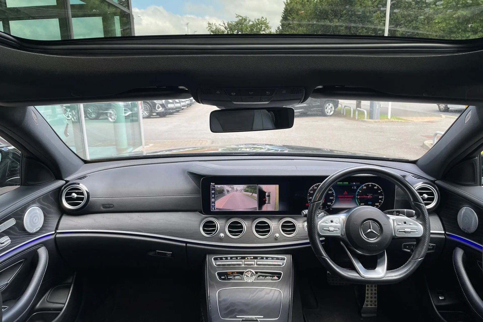 MERCEDES-BENZ E CLASS thumbnail image number 3