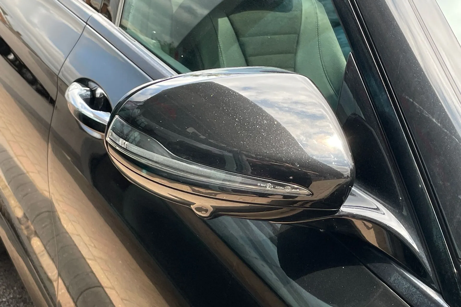 MERCEDES-BENZ E CLASS thumbnail image number 53