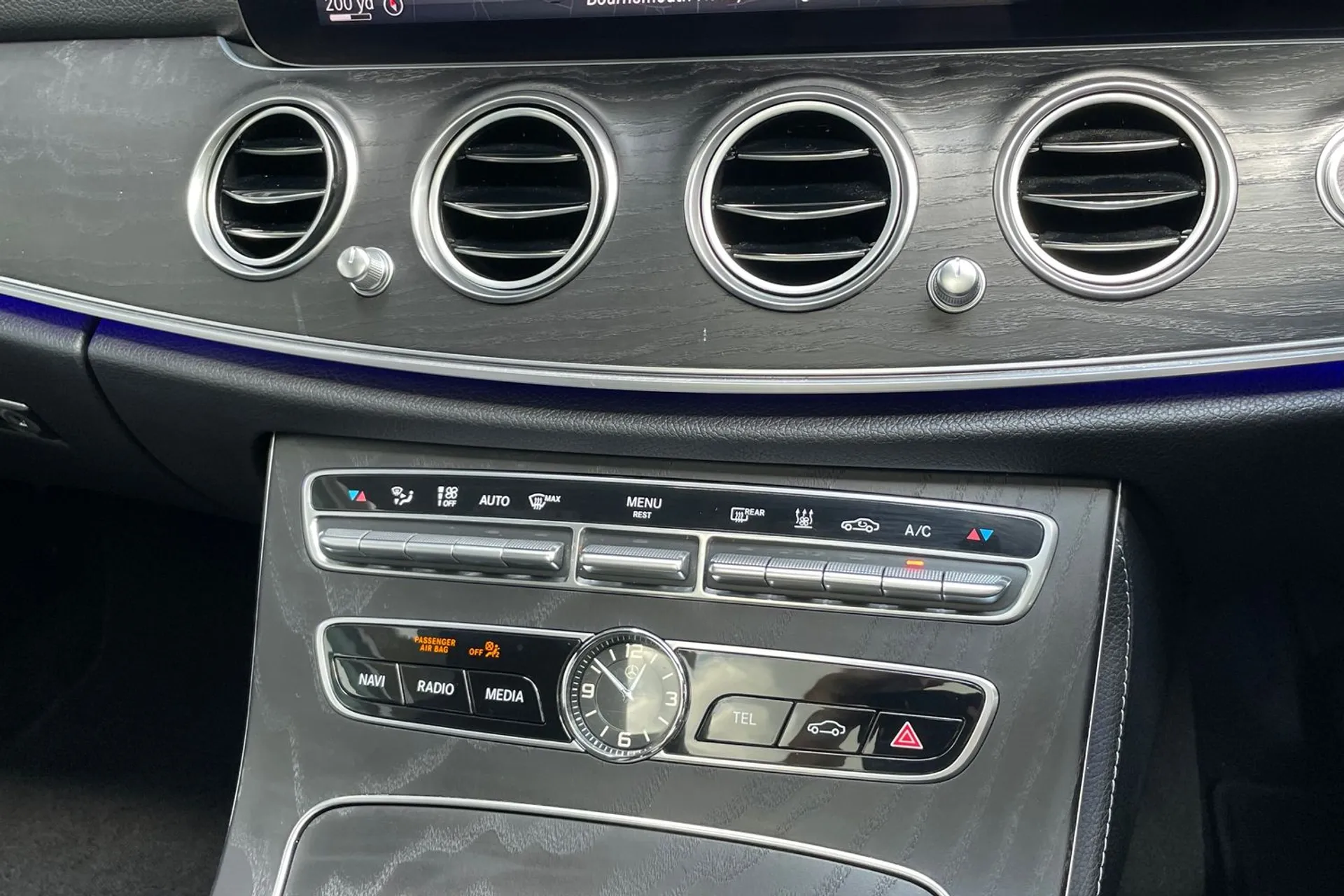 MERCEDES-BENZ E CLASS thumbnail image number 38