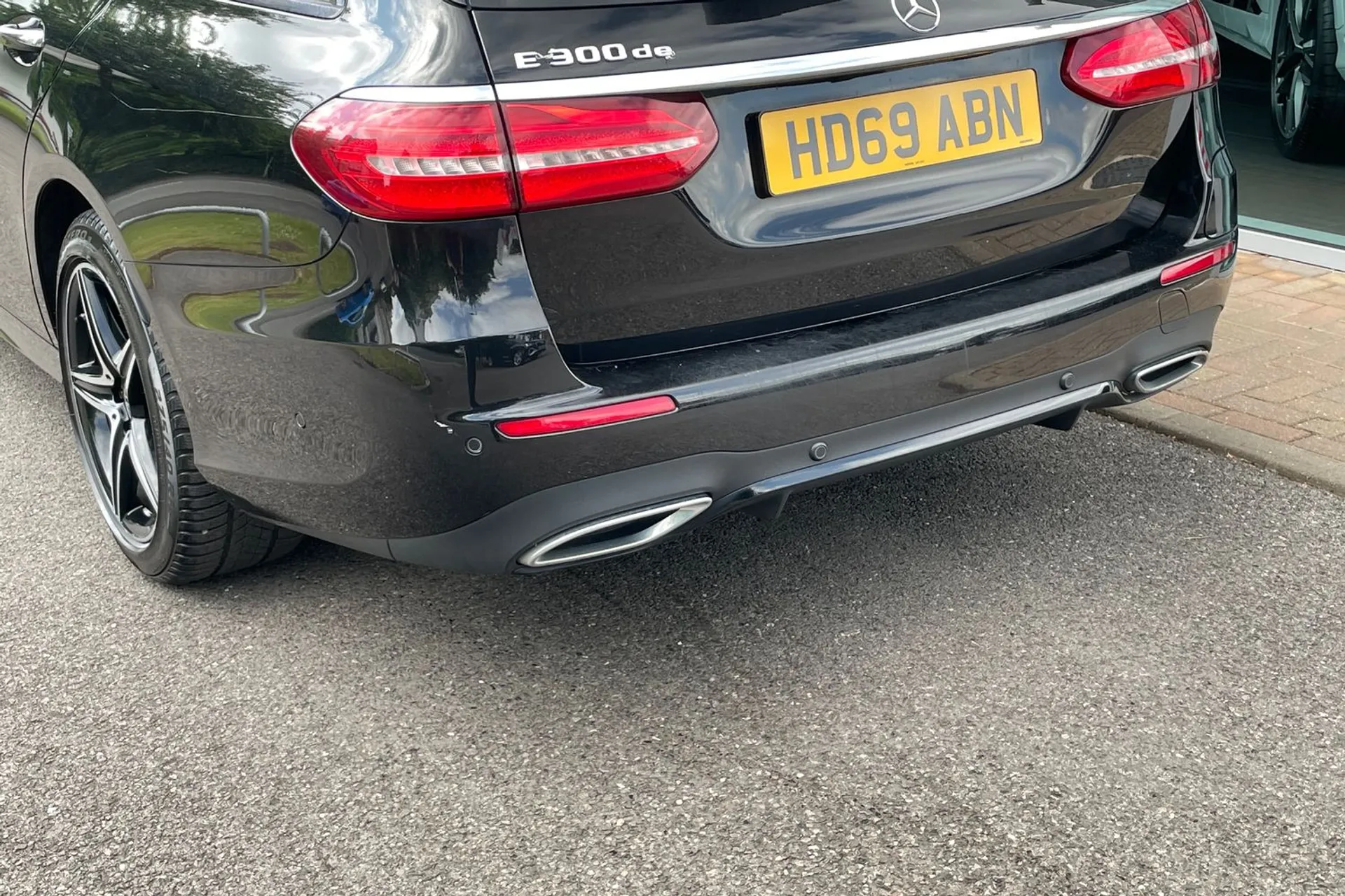 MERCEDES-BENZ E CLASS thumbnail image number 19