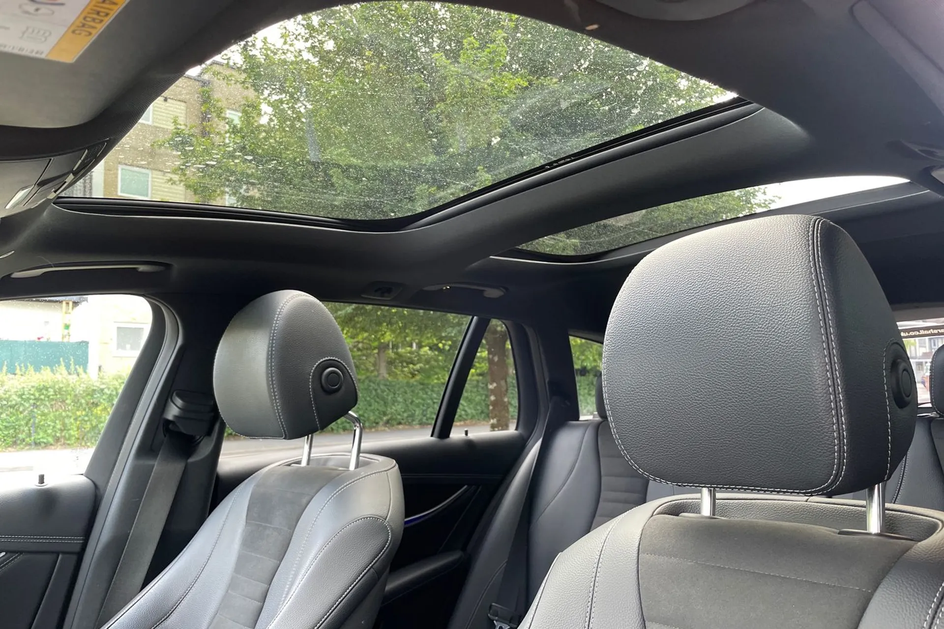 MERCEDES-BENZ E CLASS thumbnail image number 4