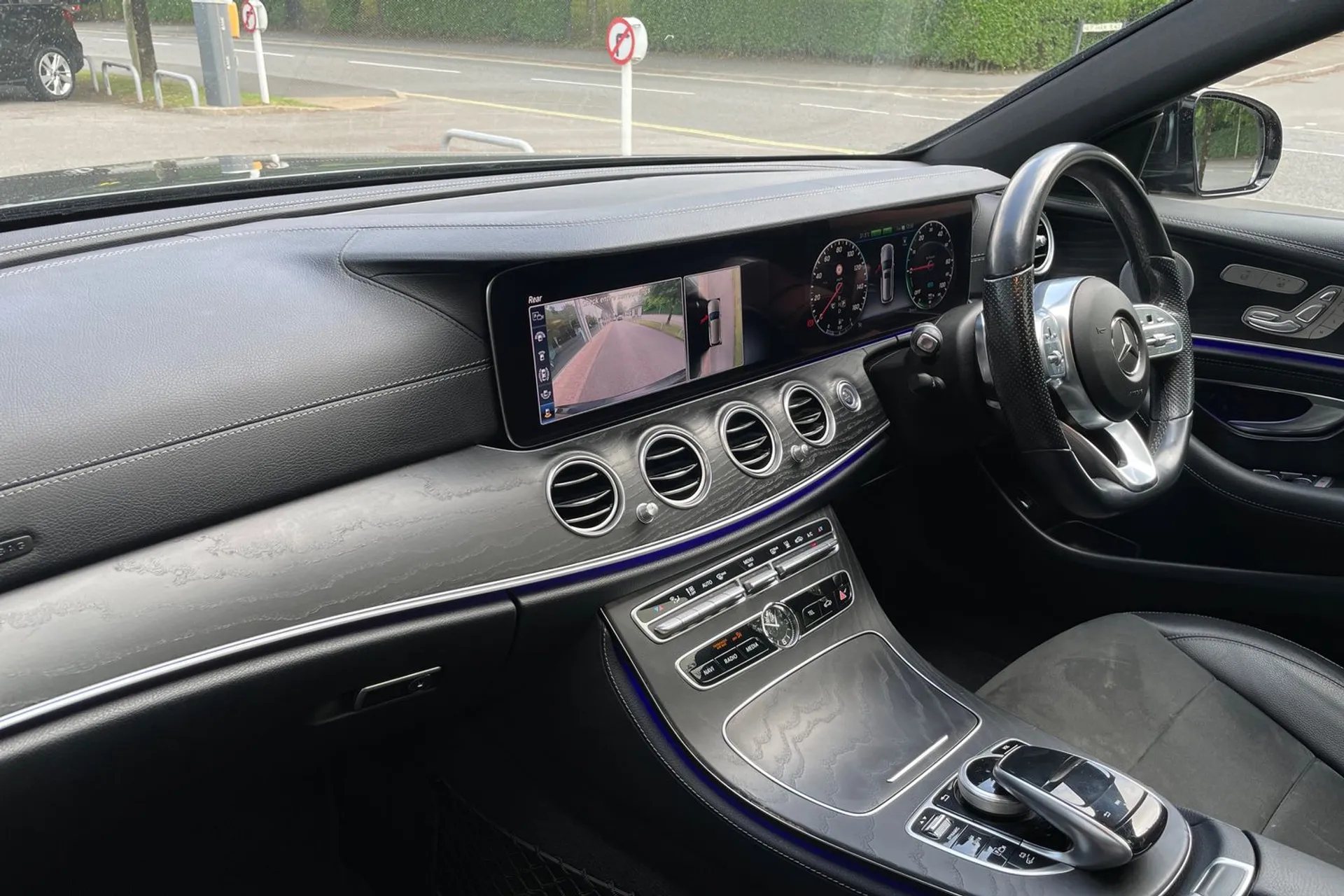 MERCEDES-BENZ E CLASS thumbnail image number 6