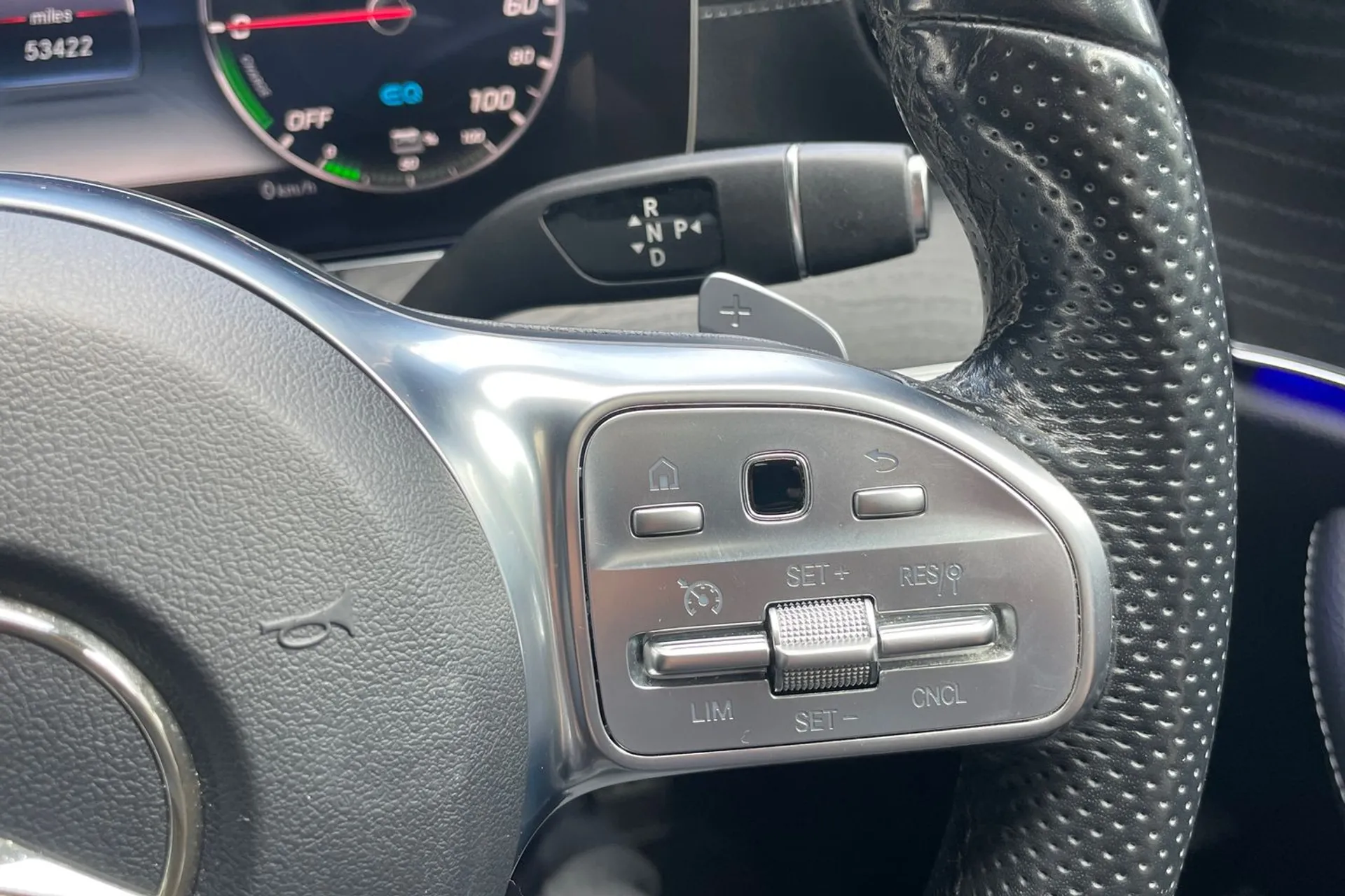 MERCEDES-BENZ E CLASS thumbnail image number 57