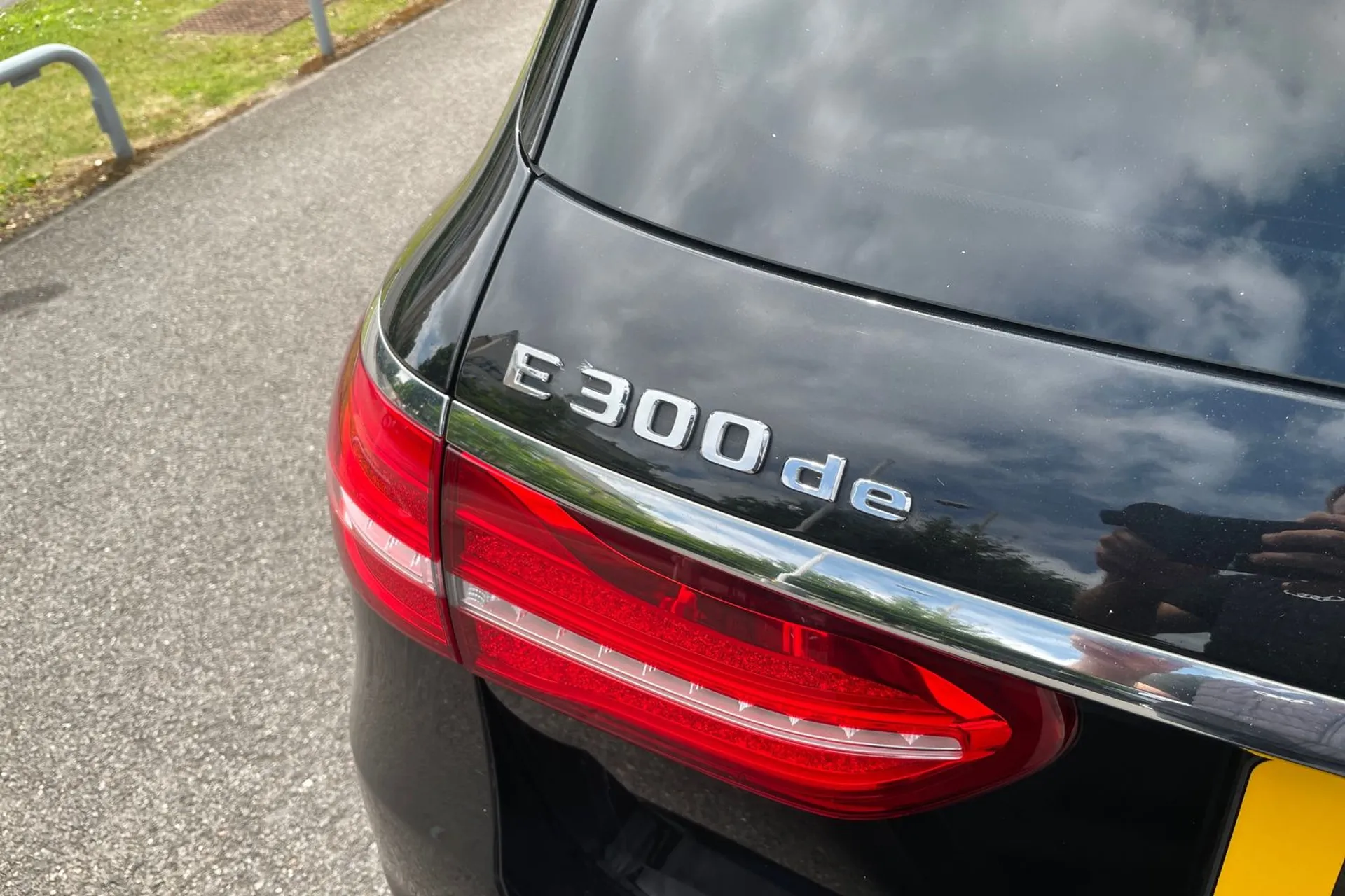 MERCEDES-BENZ E CLASS thumbnail image number 48