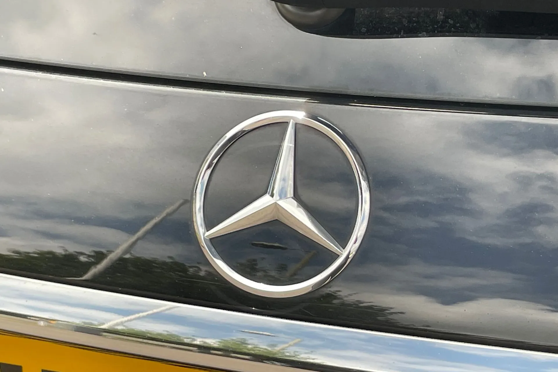 MERCEDES-BENZ E CLASS thumbnail image number 49