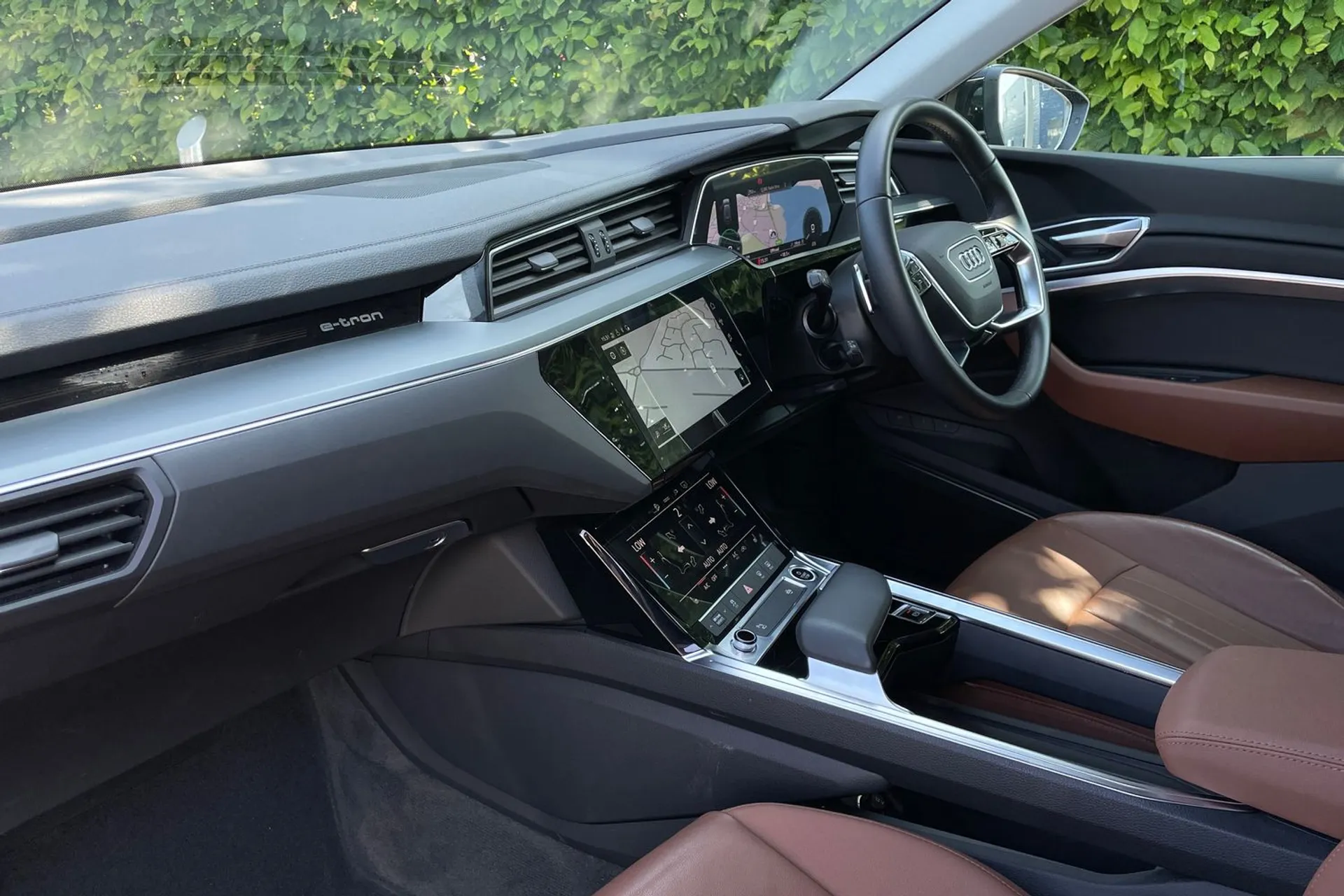 Audi e-tron thumbnail image number 29