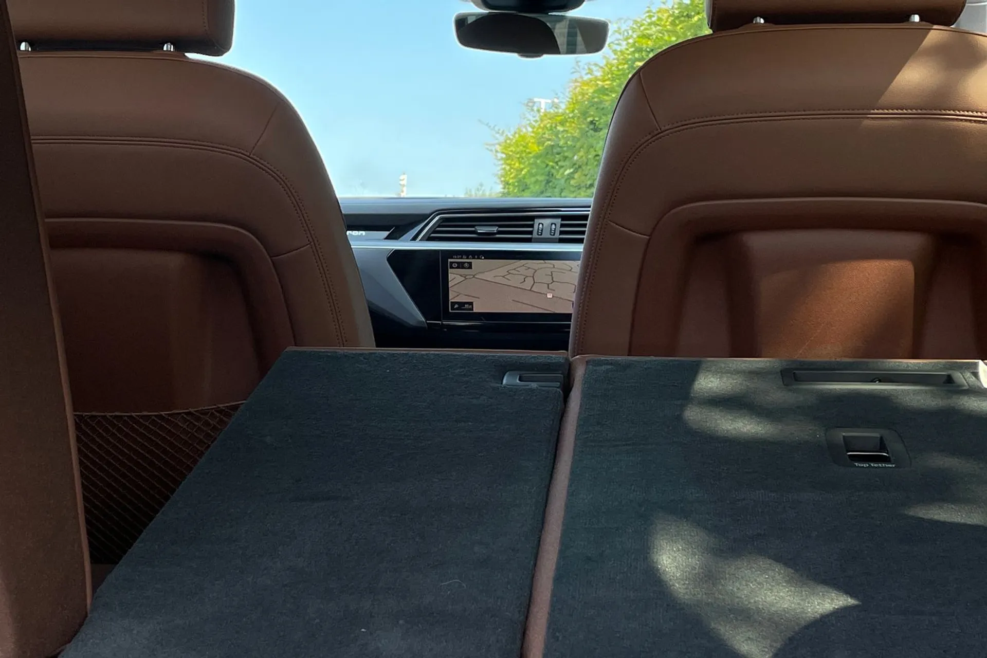 Audi e-tron thumbnail image number 21