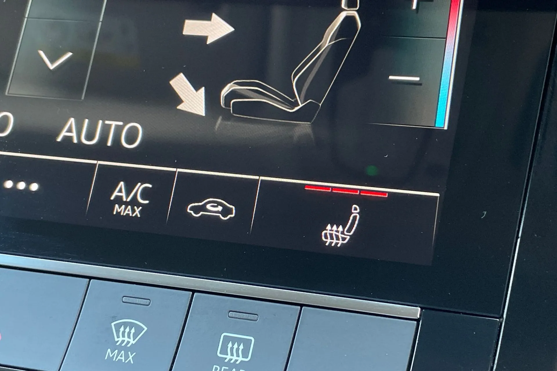 Audi e-tron thumbnail image number 27