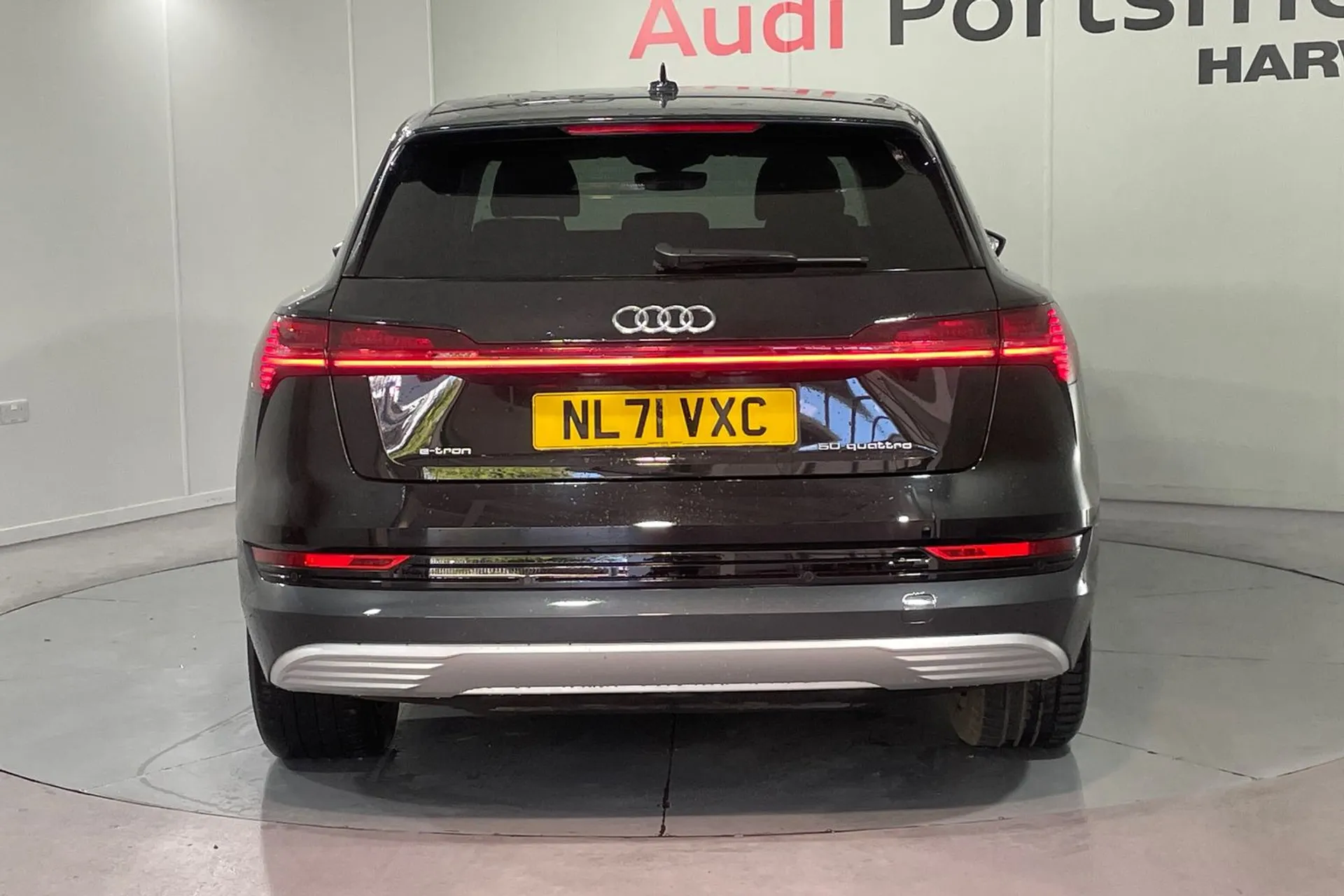 Audi e-tron thumbnail image number 8