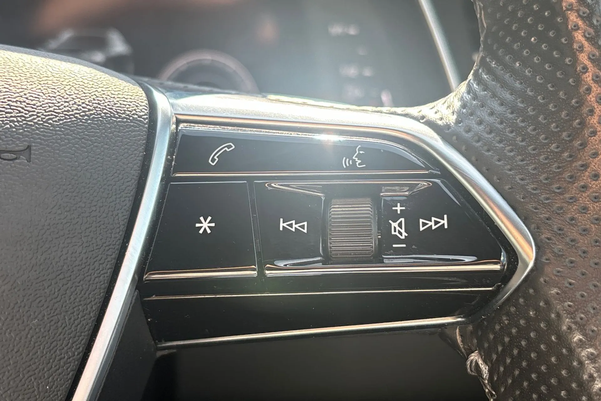 Audi A6 thumbnail image number 38