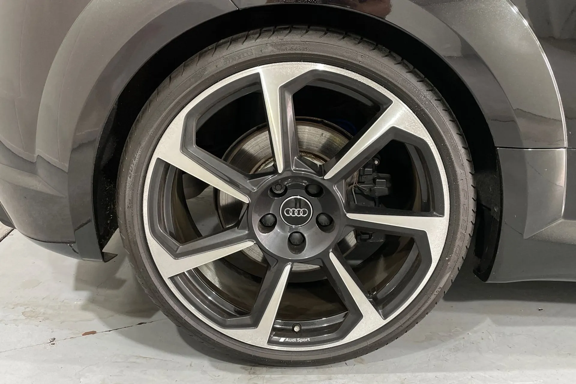 Audi TT thumbnail image number 13