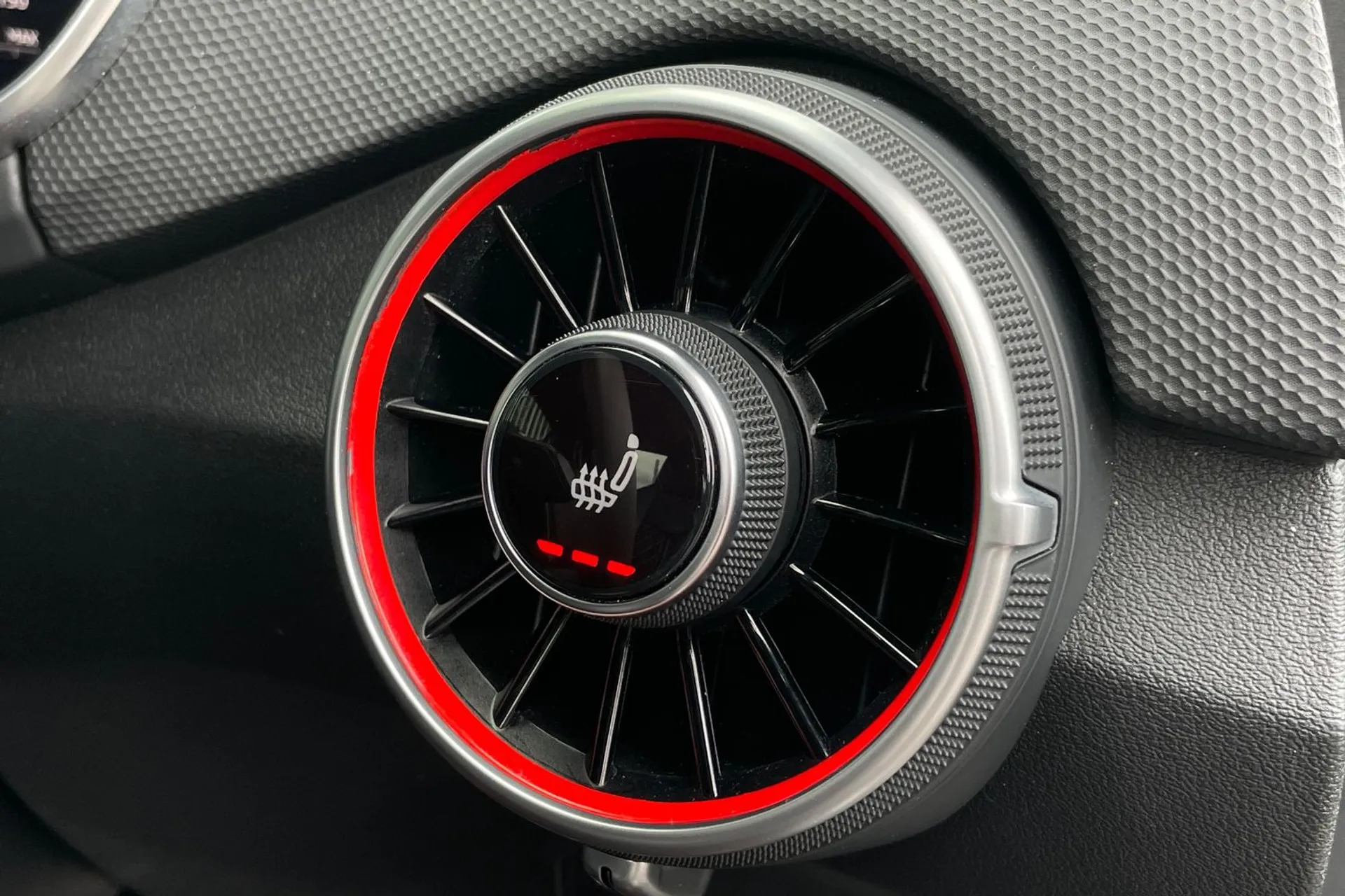Audi TT thumbnail image number 23
