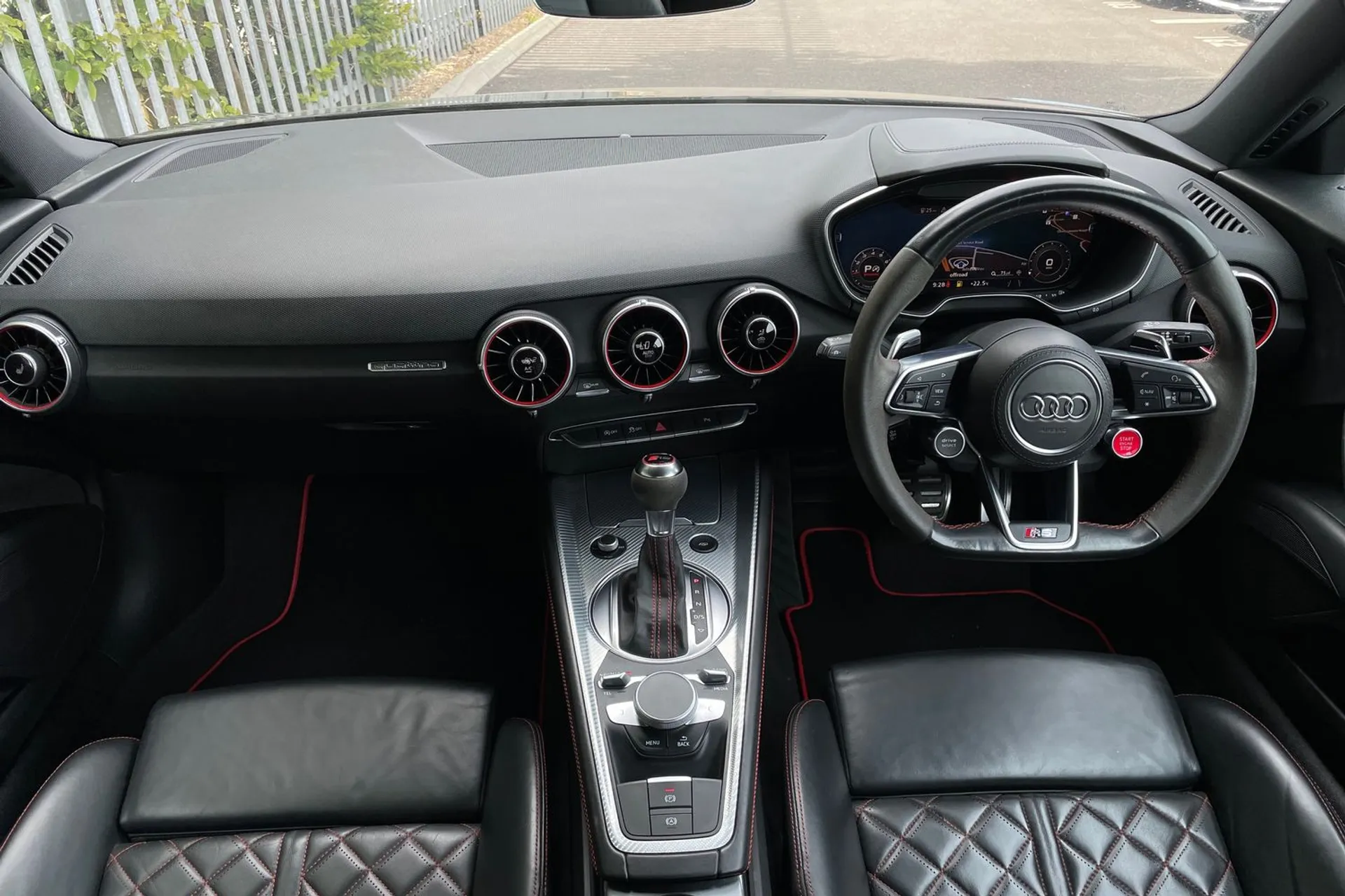 Audi TT thumbnail image number 3