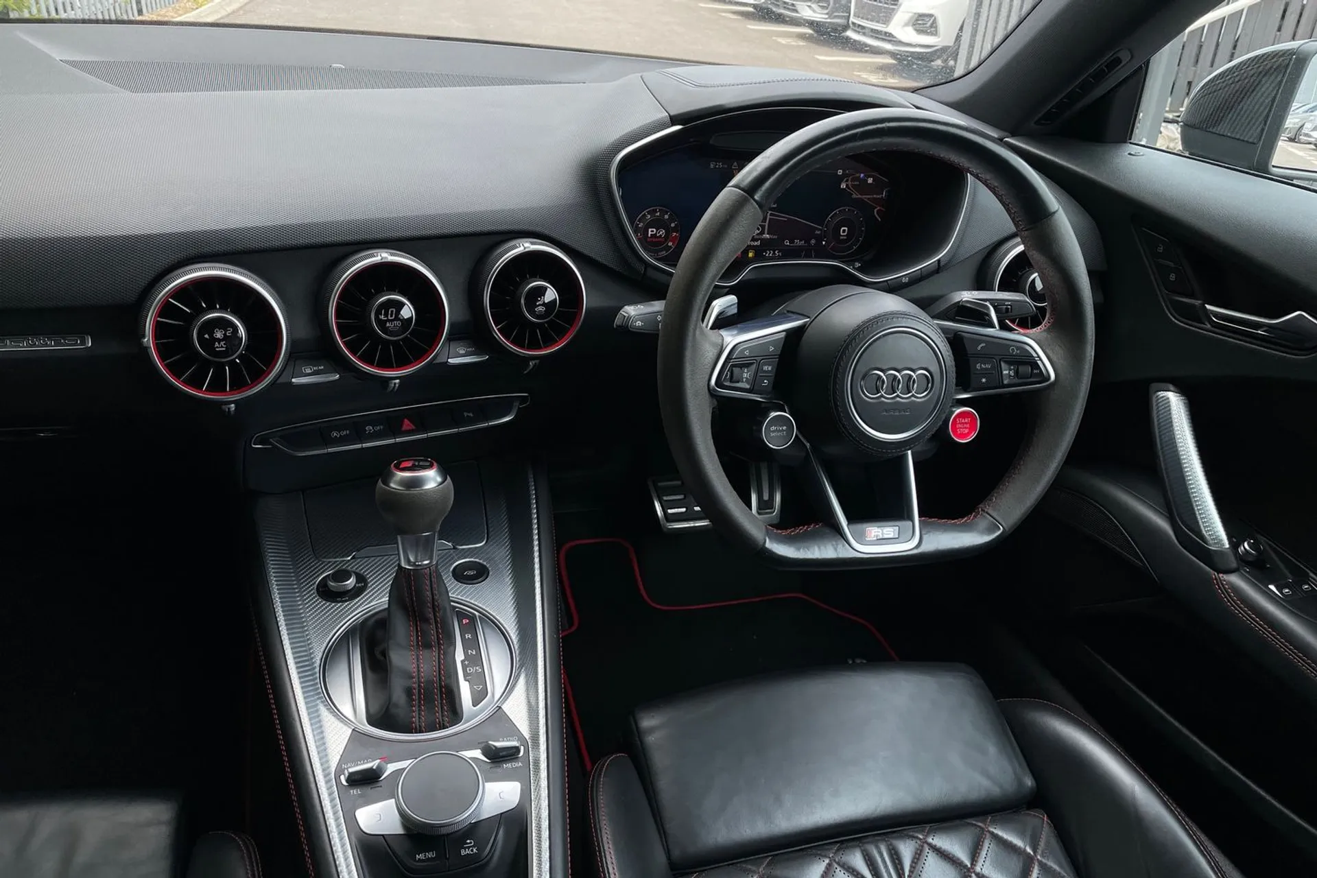 Audi TT thumbnail image number 34